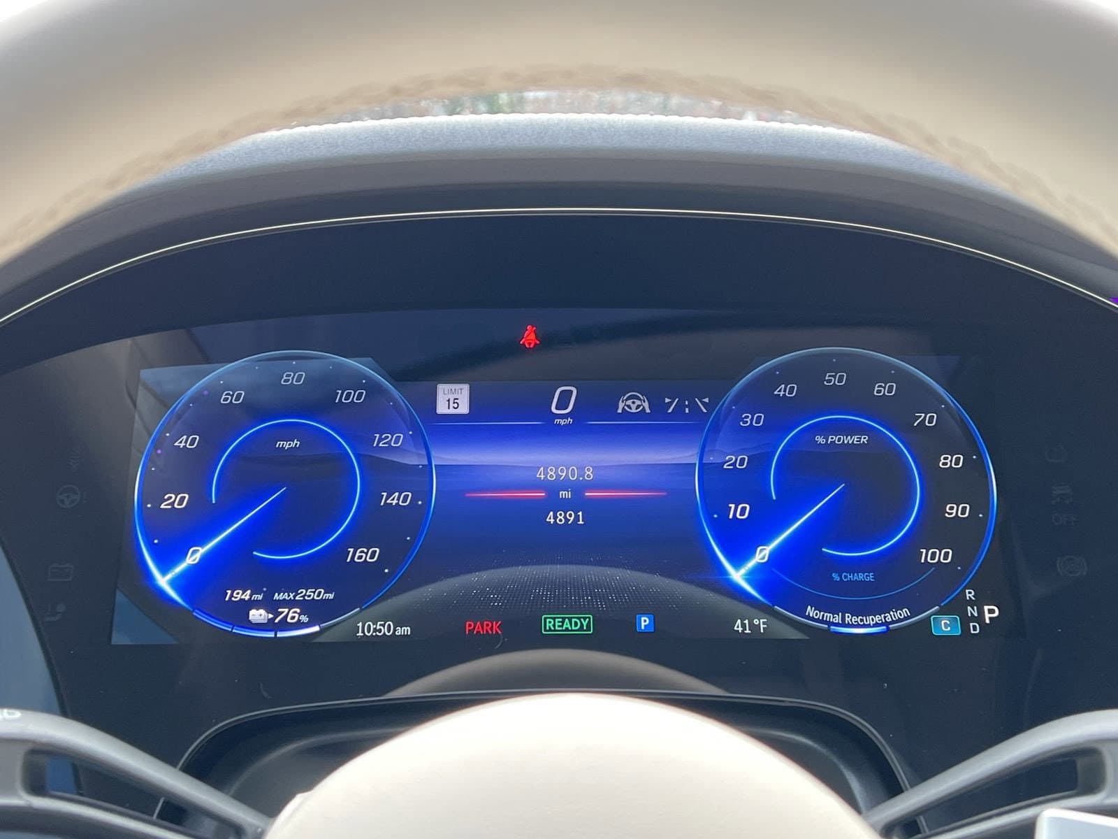 Vehicle photo 19