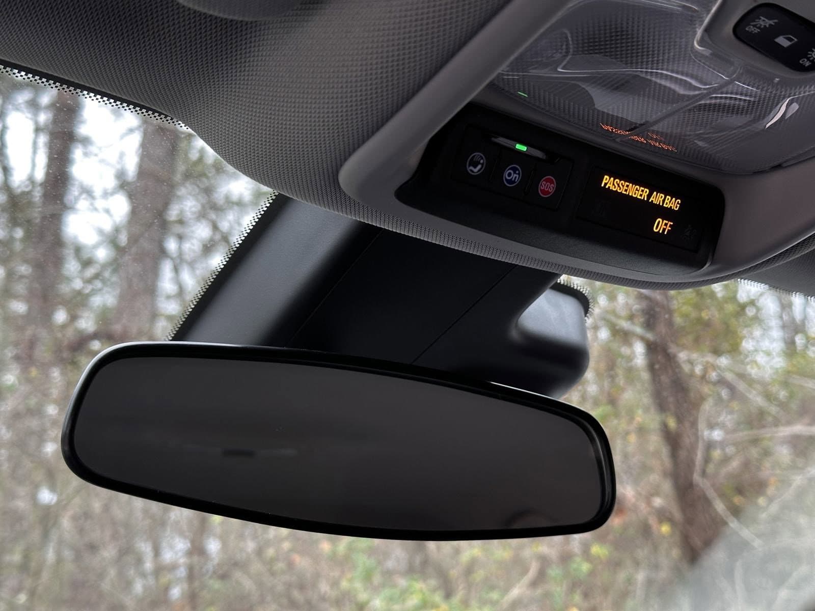 Vehicle photo 23