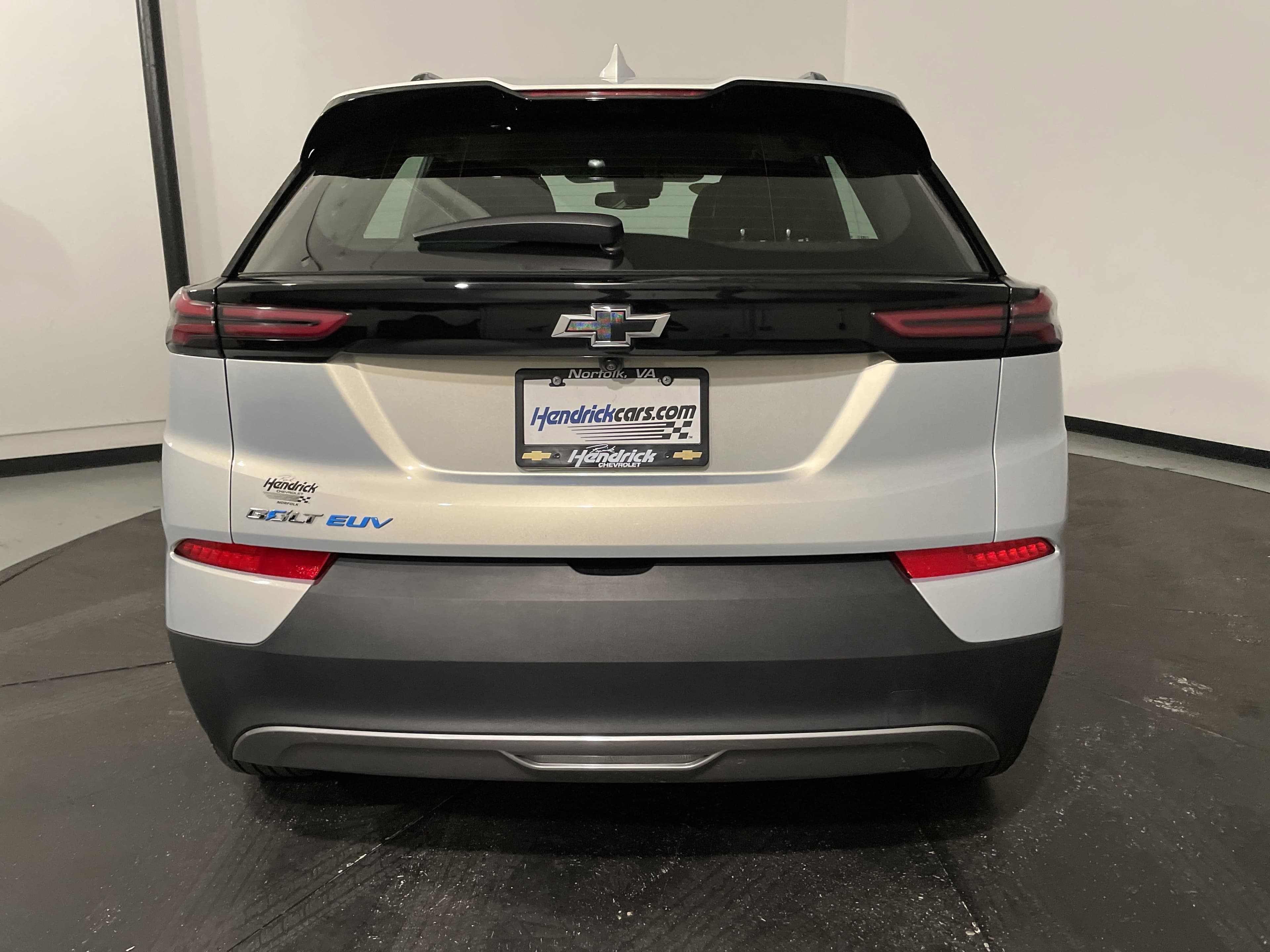 Vehicle photo 7