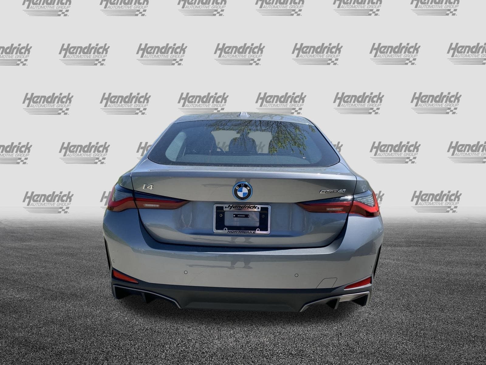 Vehicle photo 6