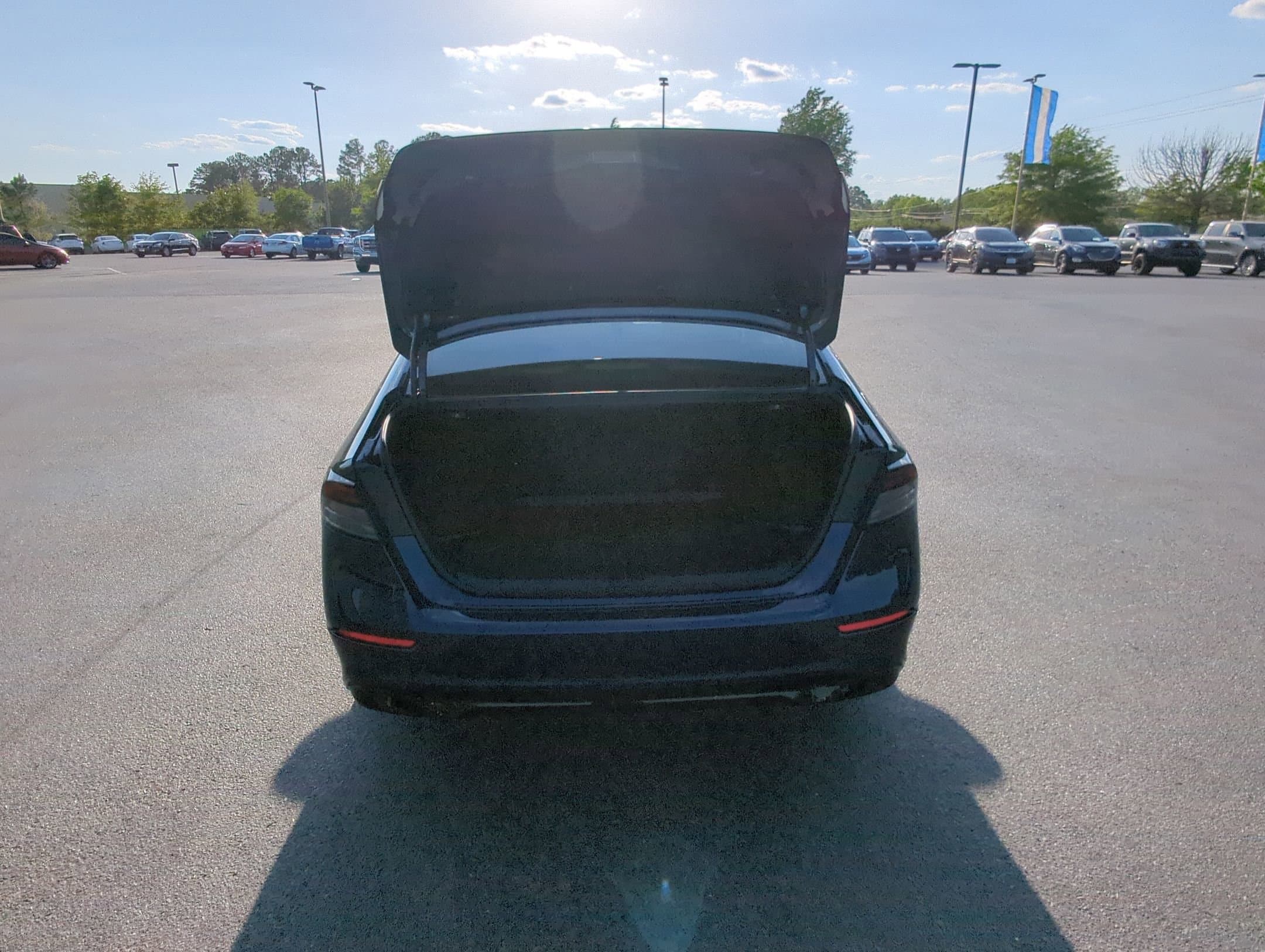 Vehicle photo 29