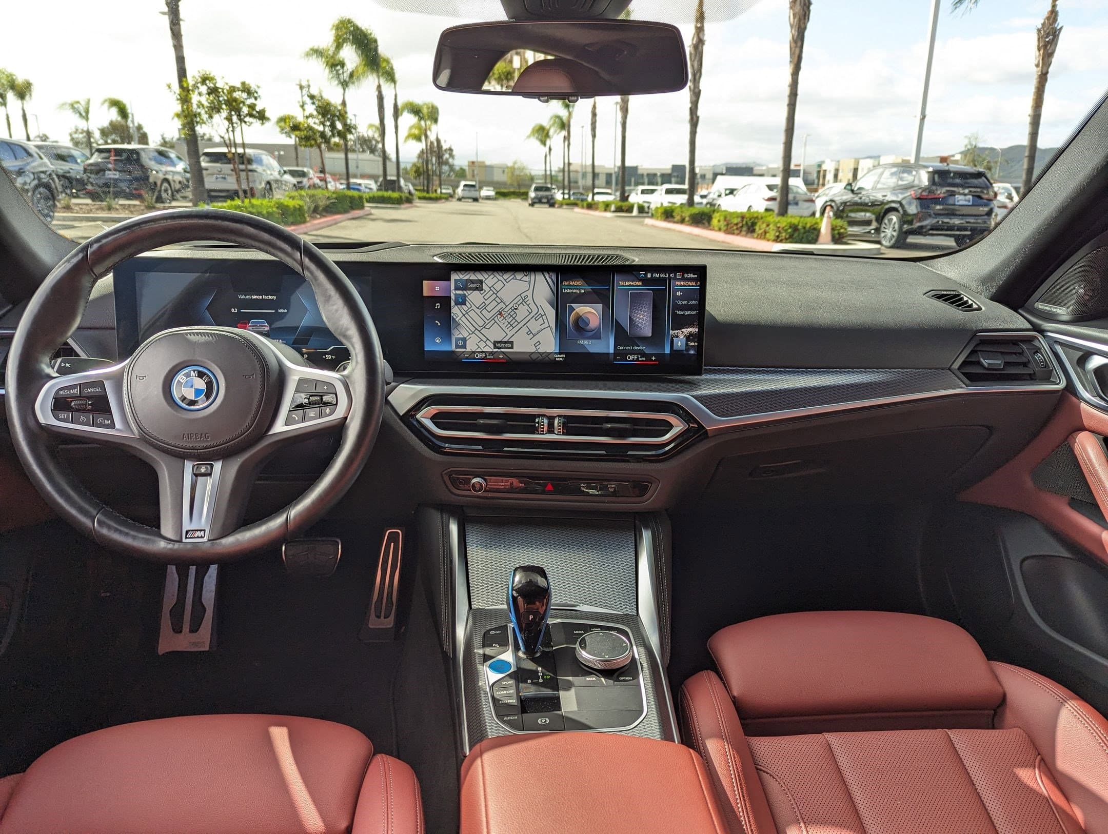 Vehicle photo 28