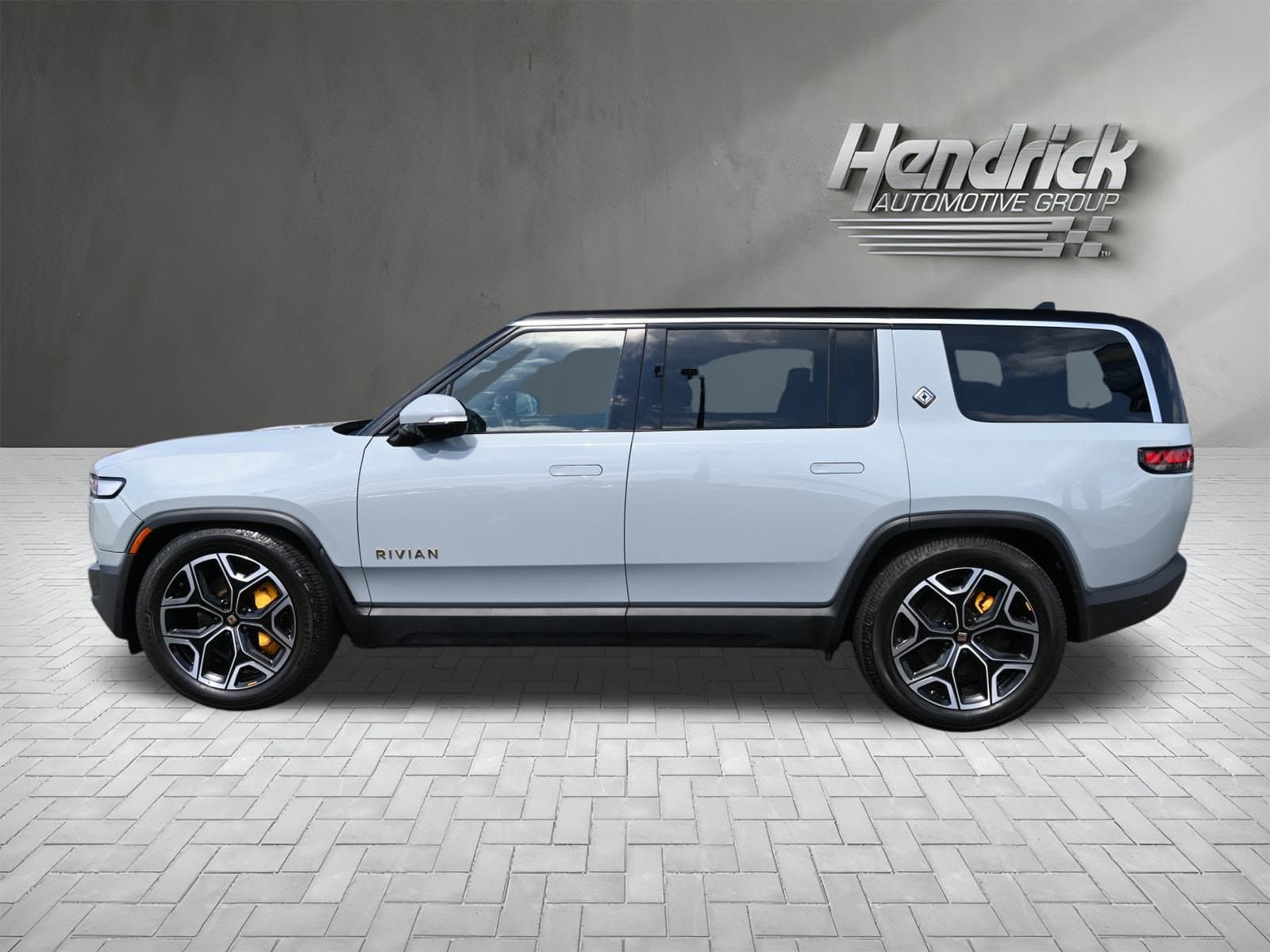 Vehicle photo 5