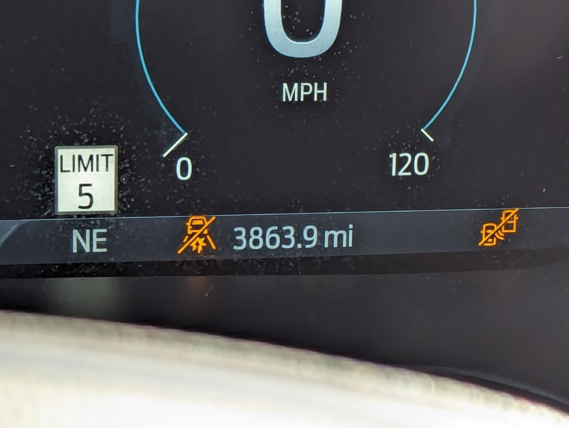 Vehicle photo 19