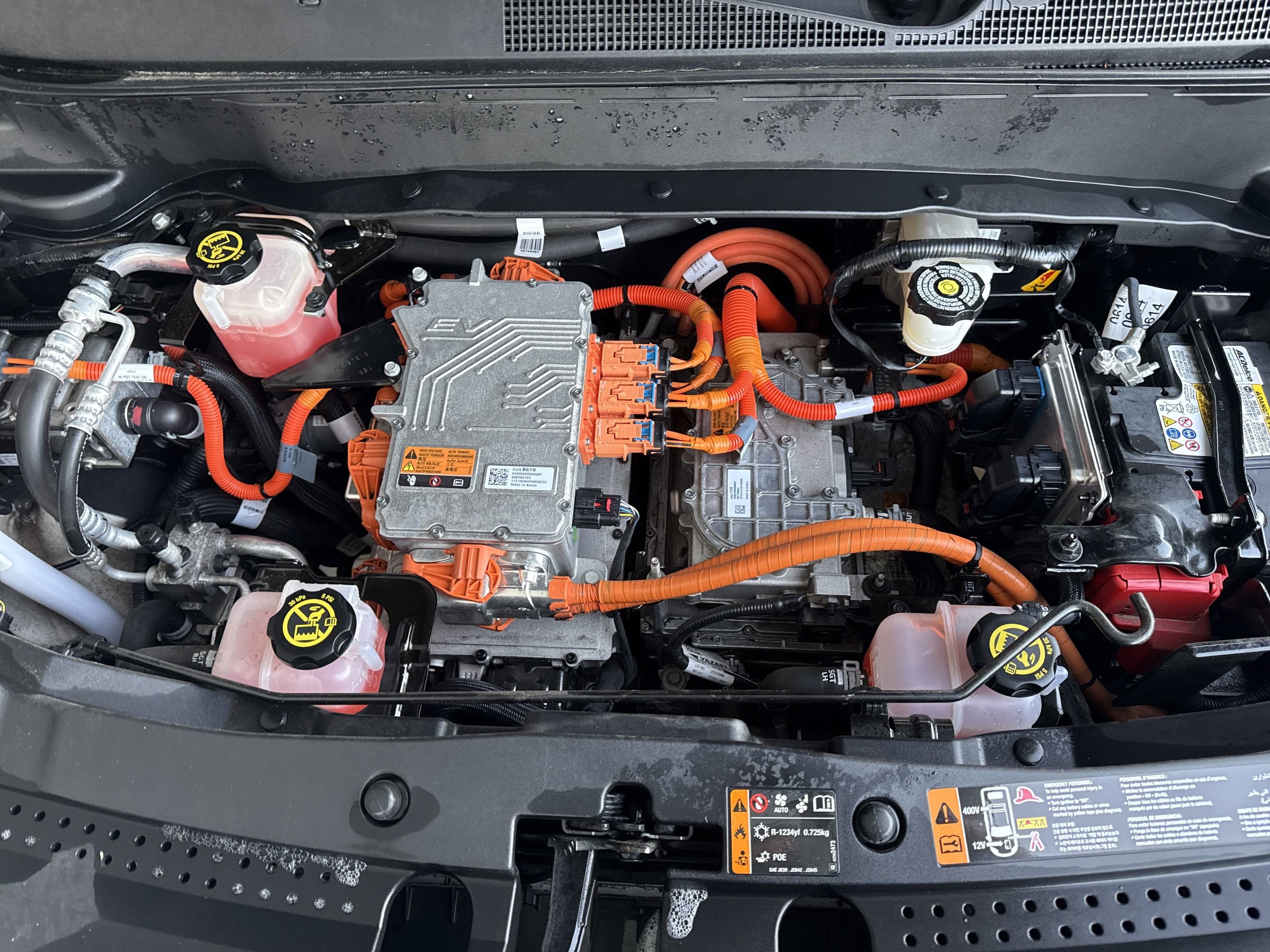 Vehicle photo 32