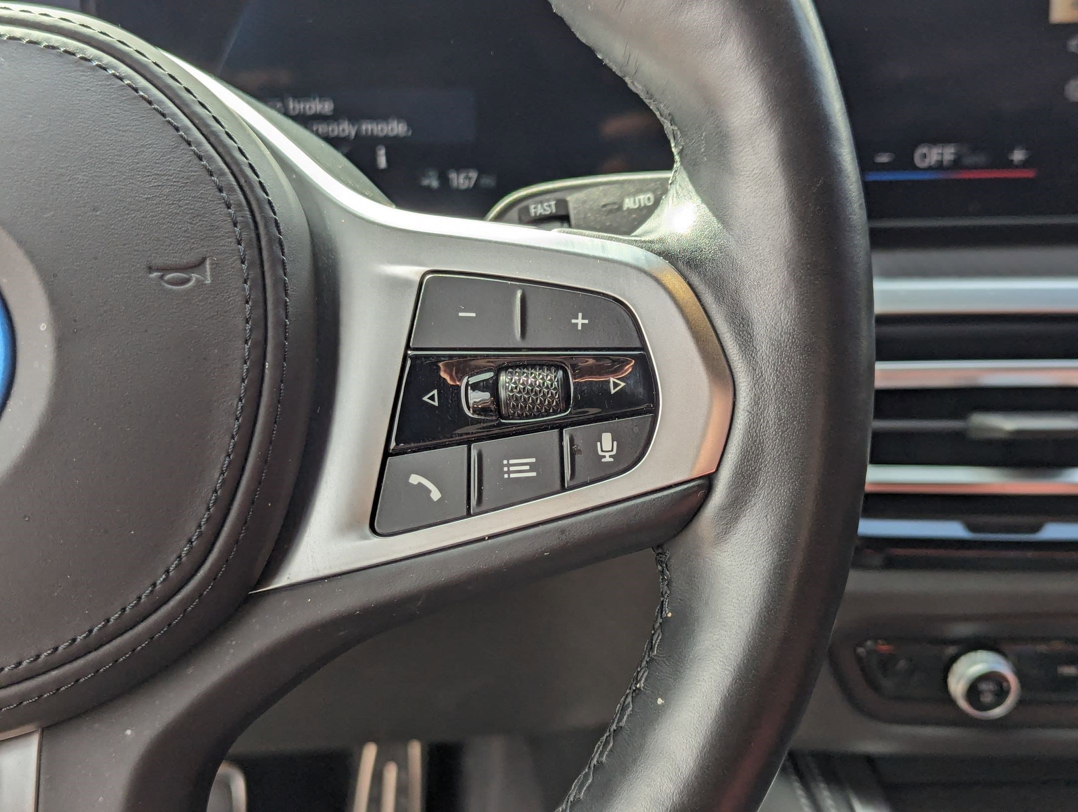 Vehicle photo 18