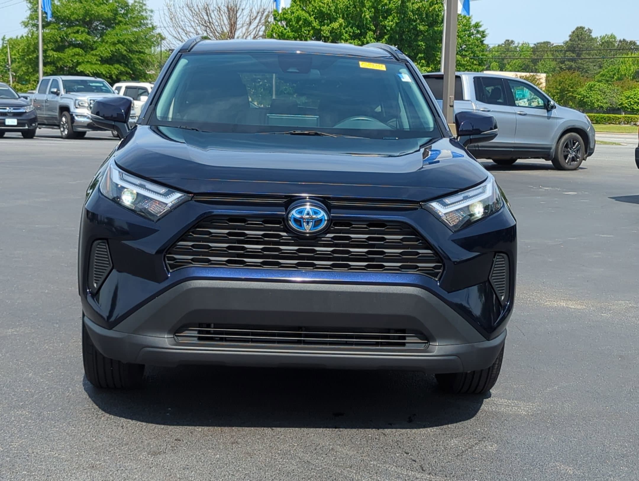 Vehicle photo 2