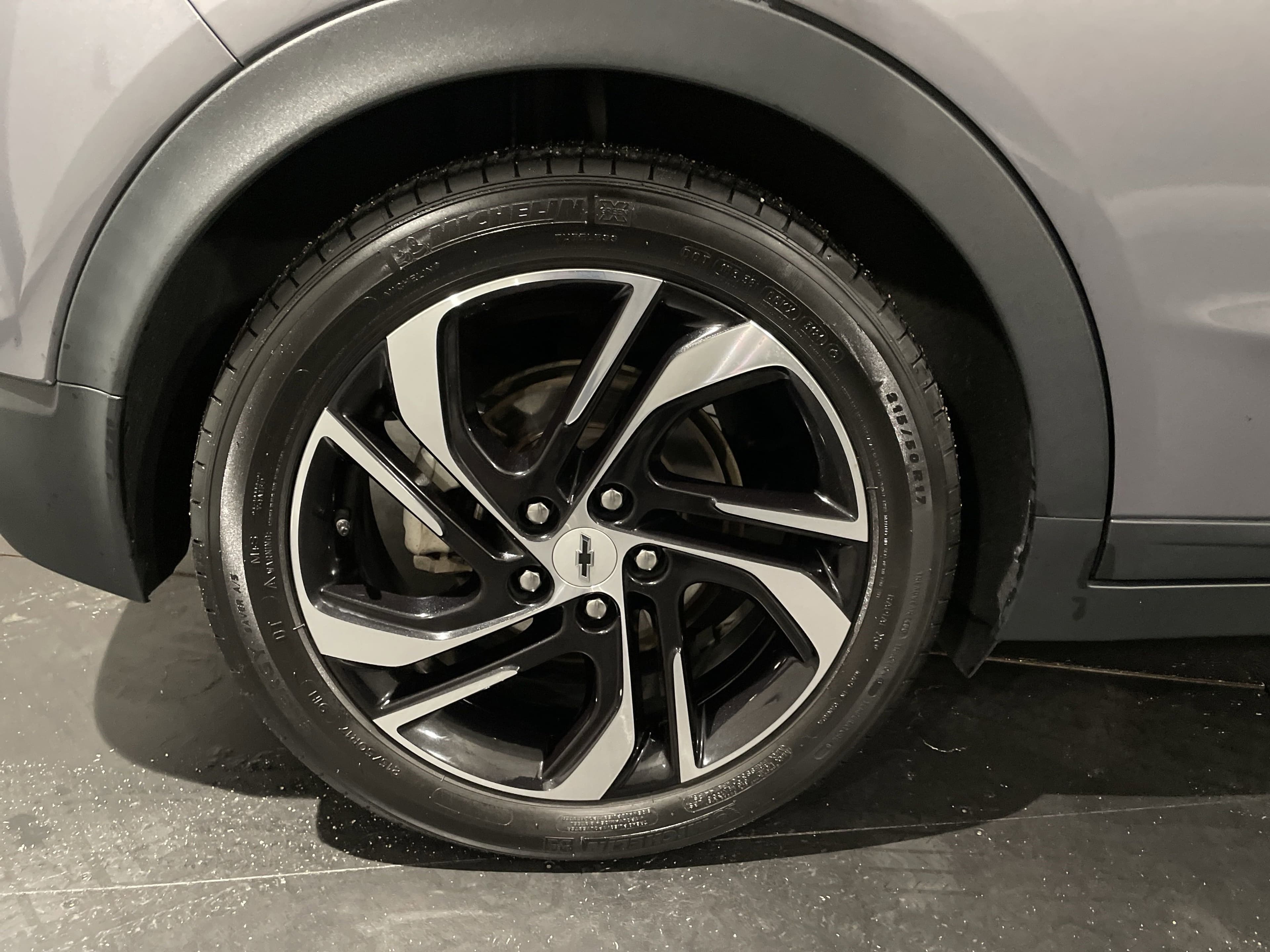 Vehicle photo 10