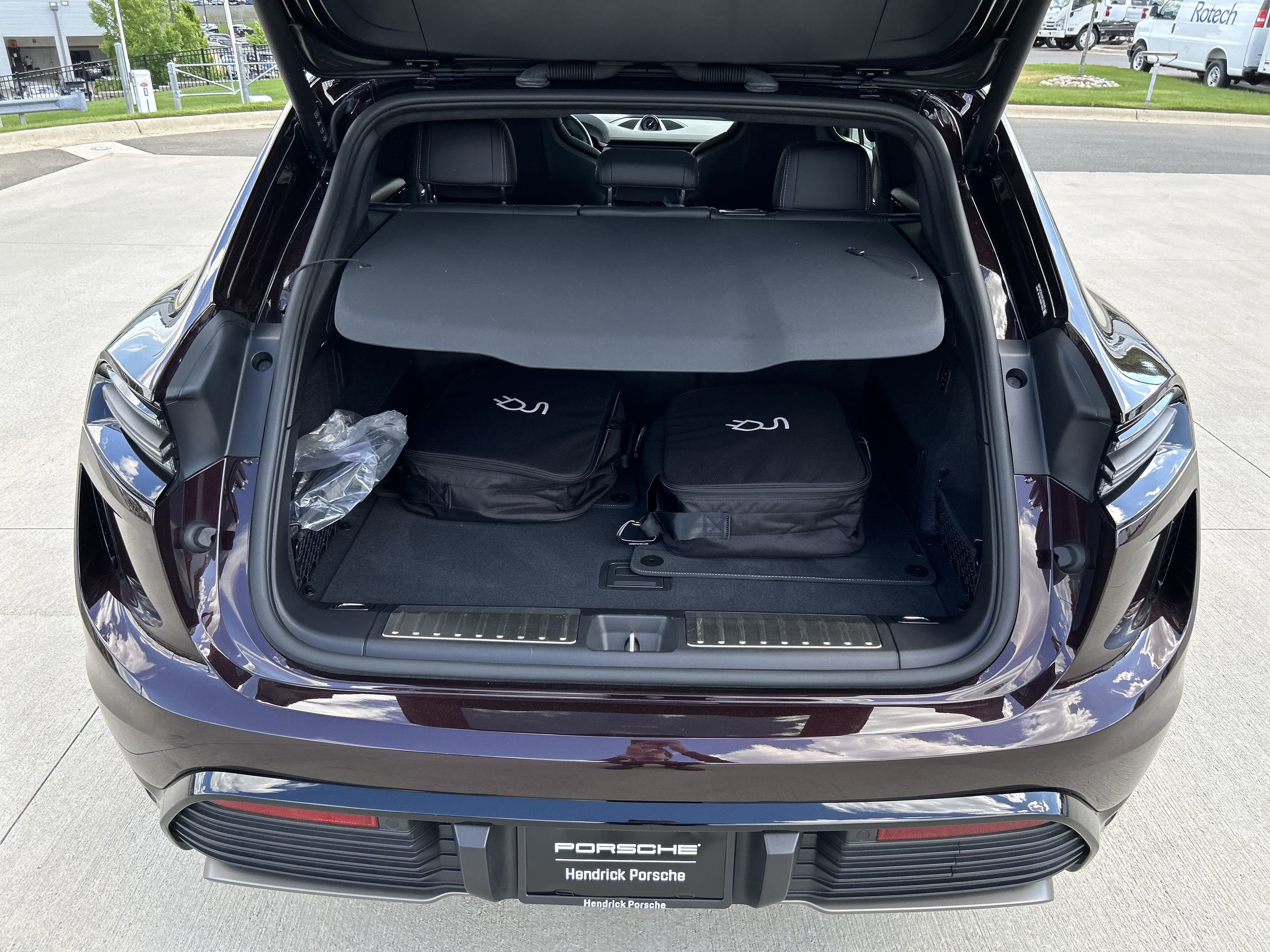 Vehicle photo 35