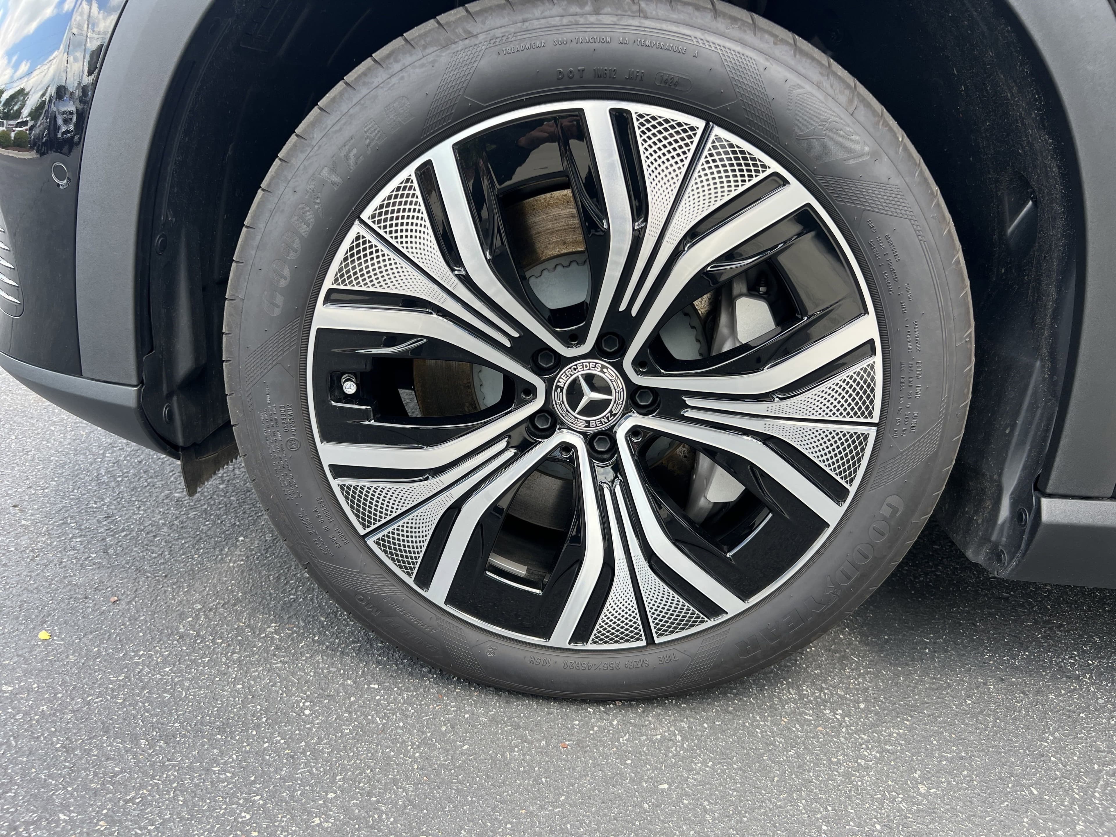 Vehicle photo 11