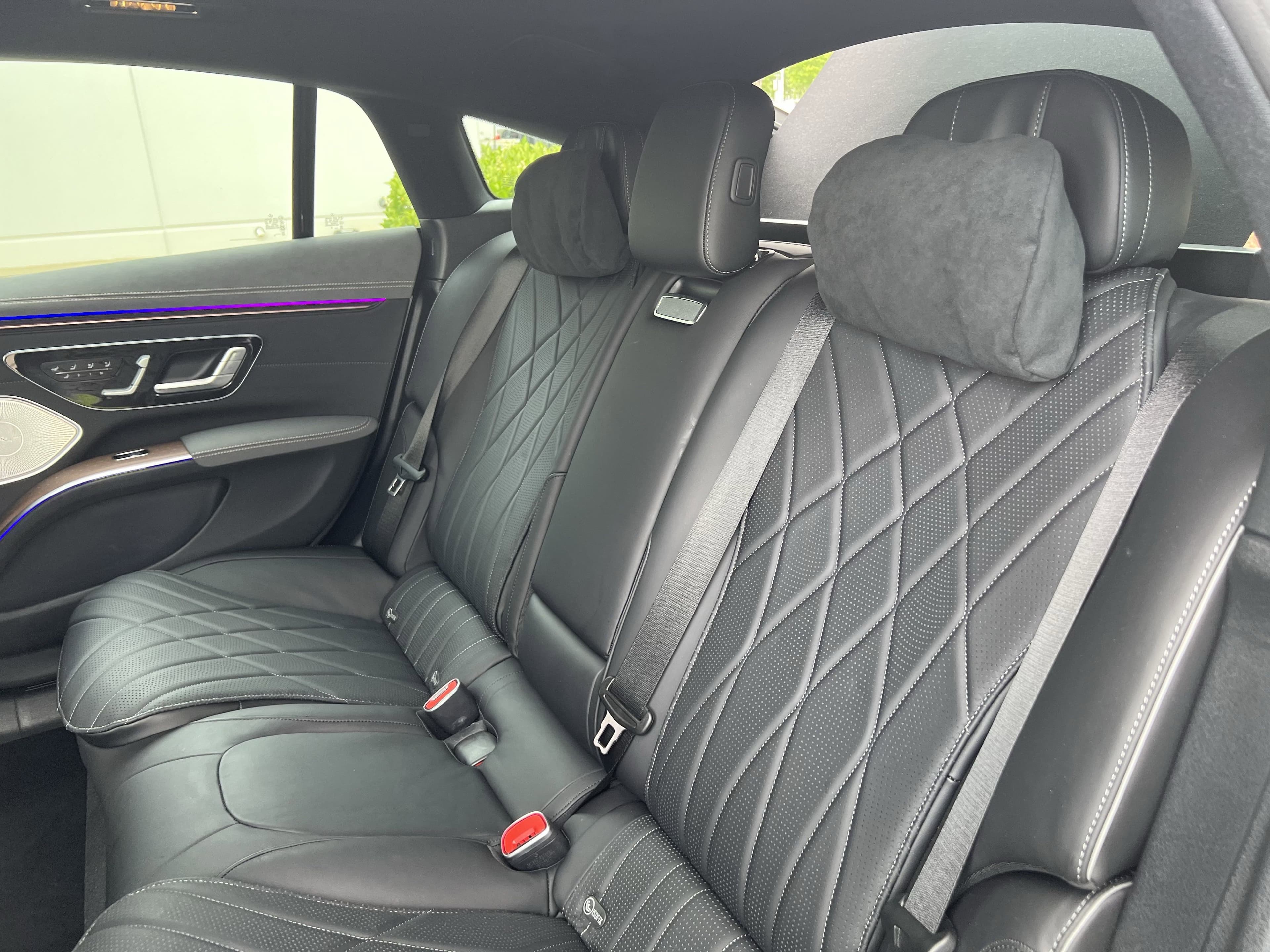Vehicle photo 30