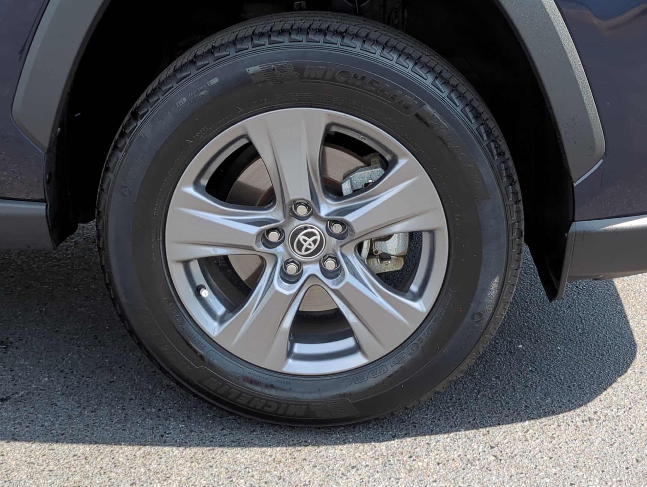 Vehicle photo 10