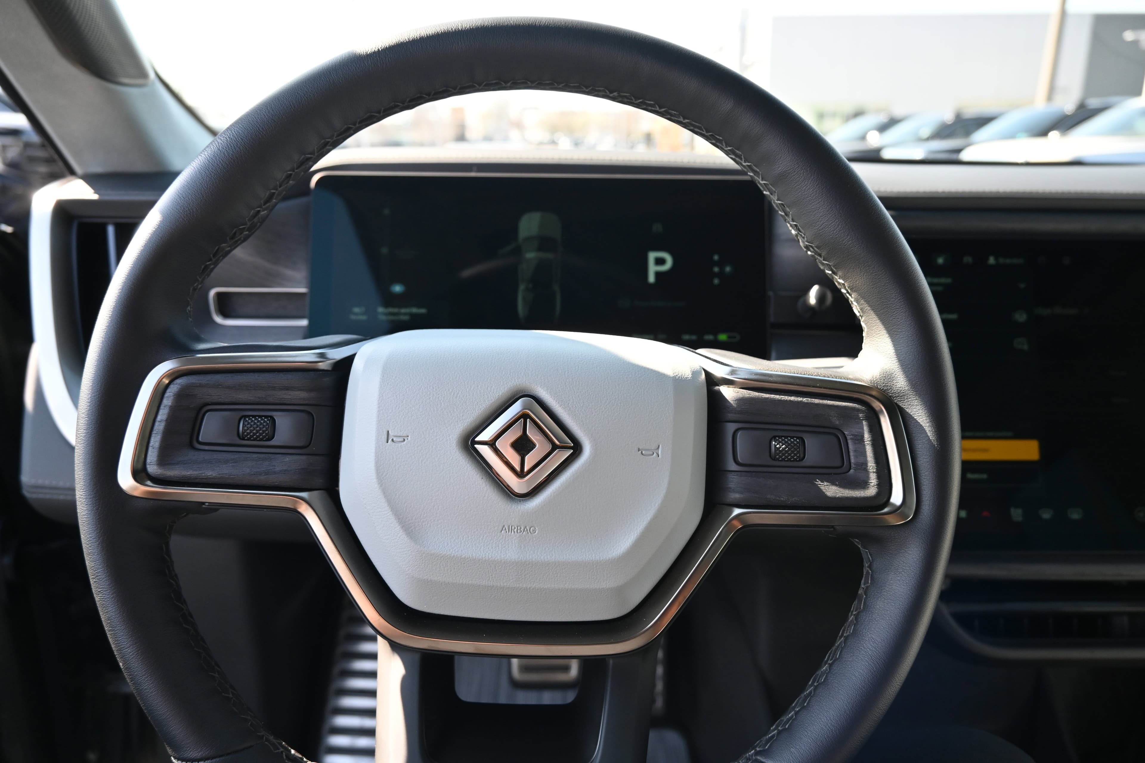 Vehicle photo 20