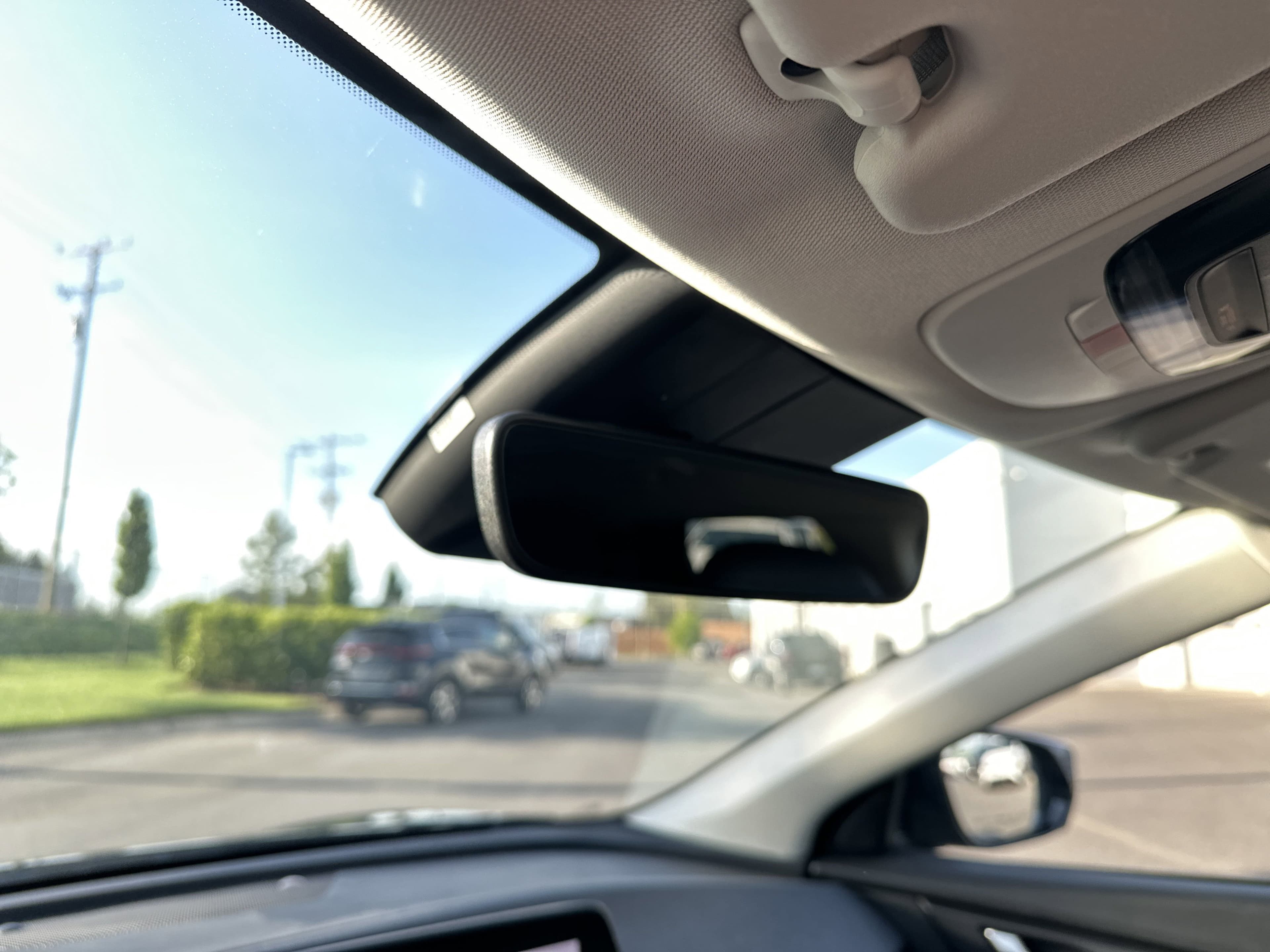 Vehicle photo 25