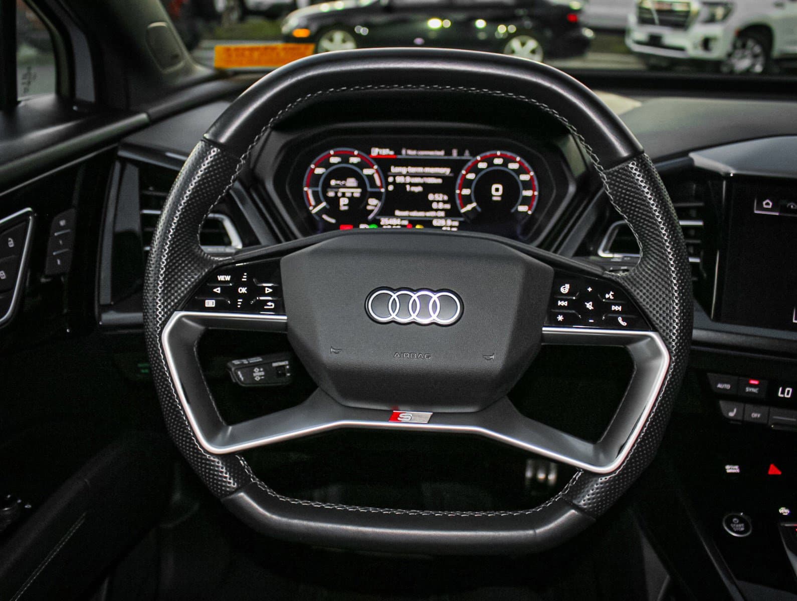 Vehicle photo 16