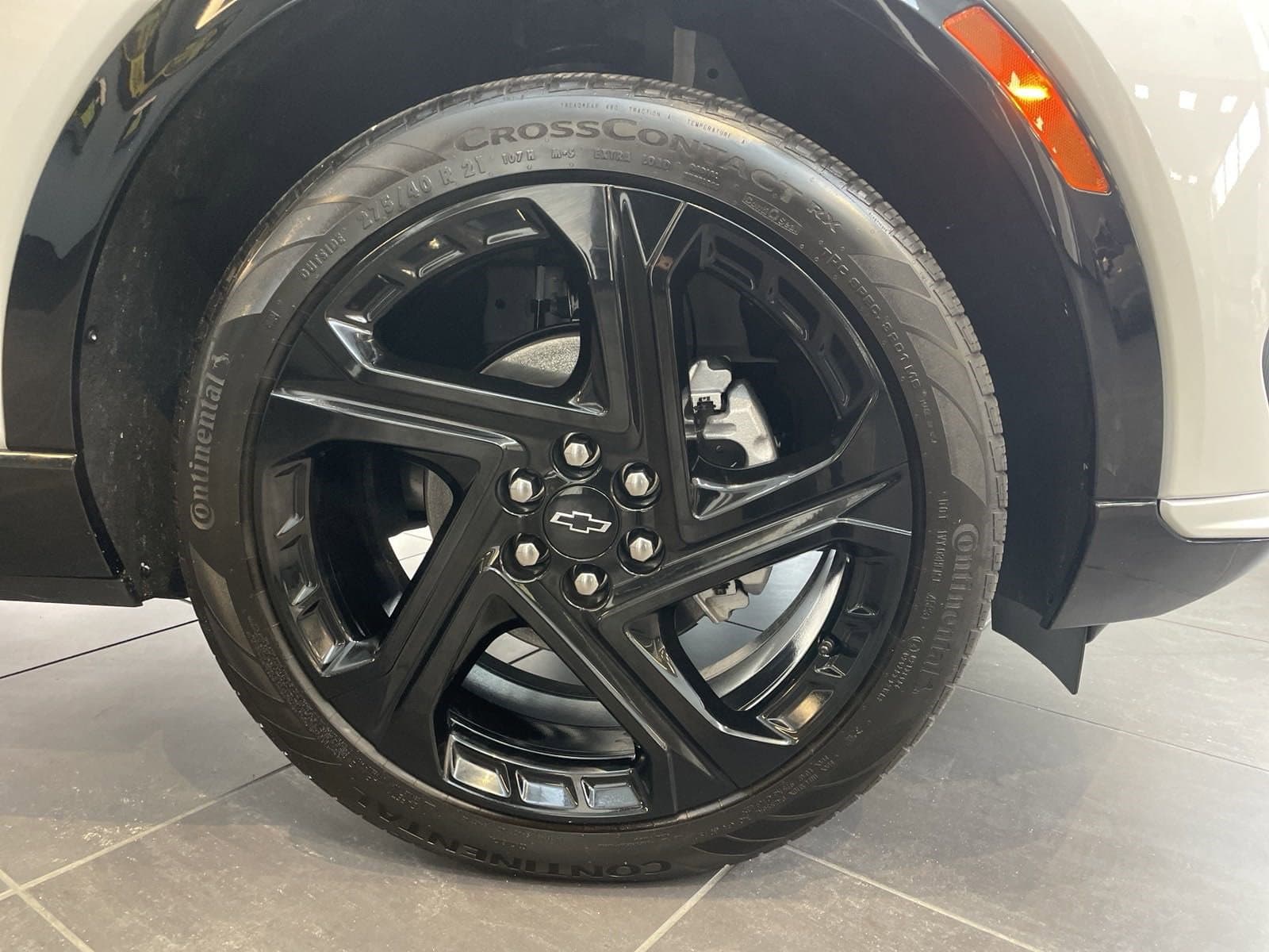 Vehicle photo 11