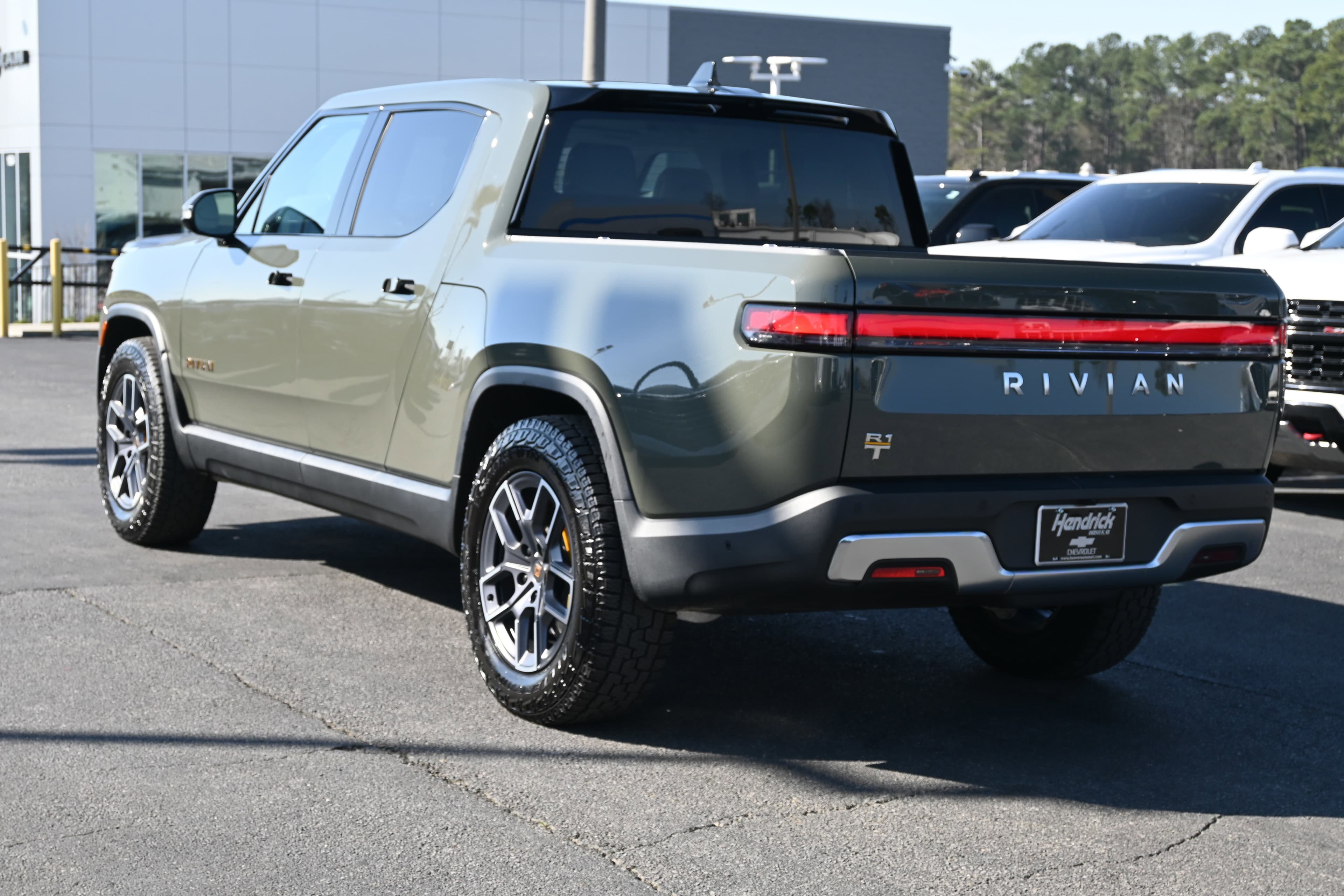 Vehicle photo 10