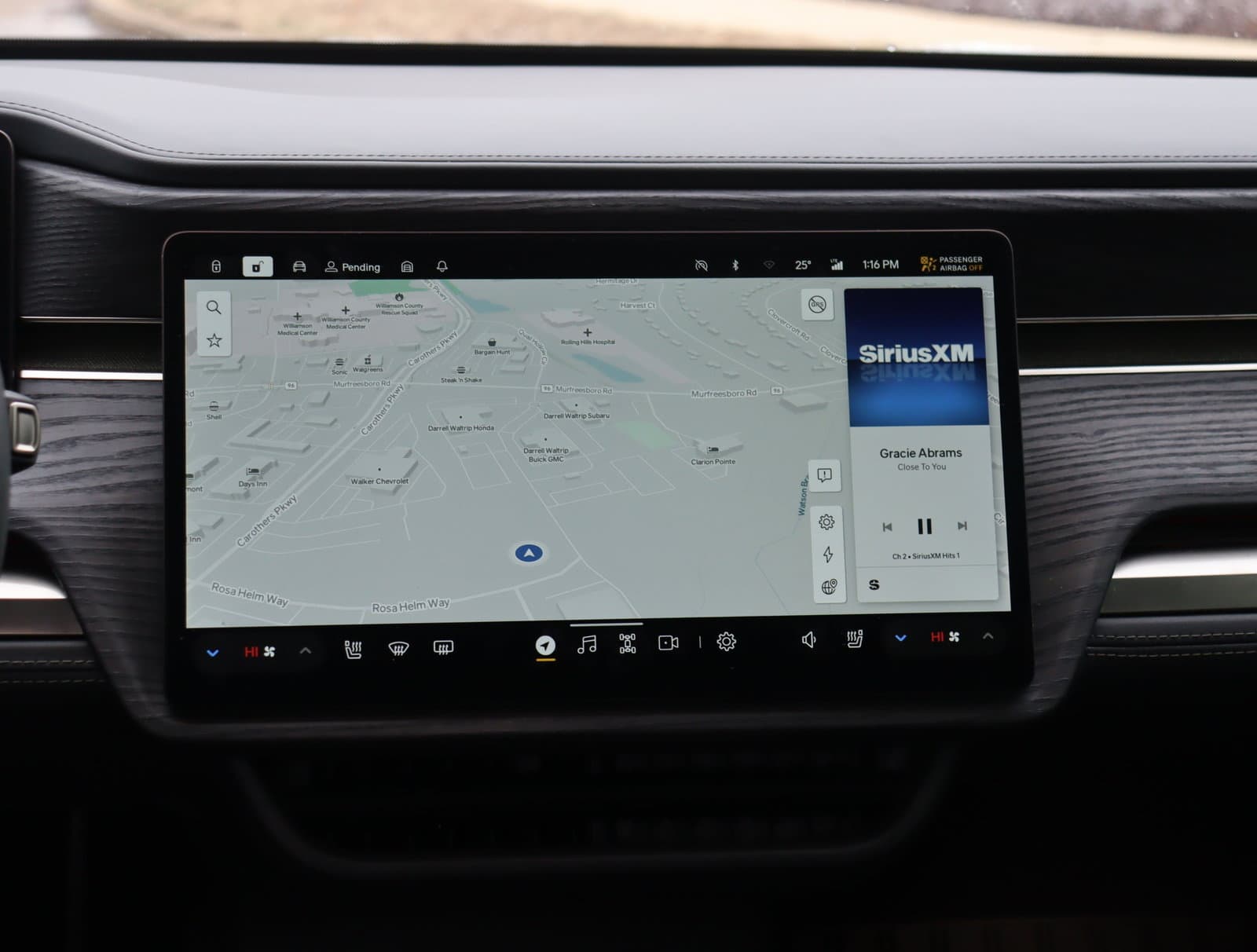 Vehicle photo 31