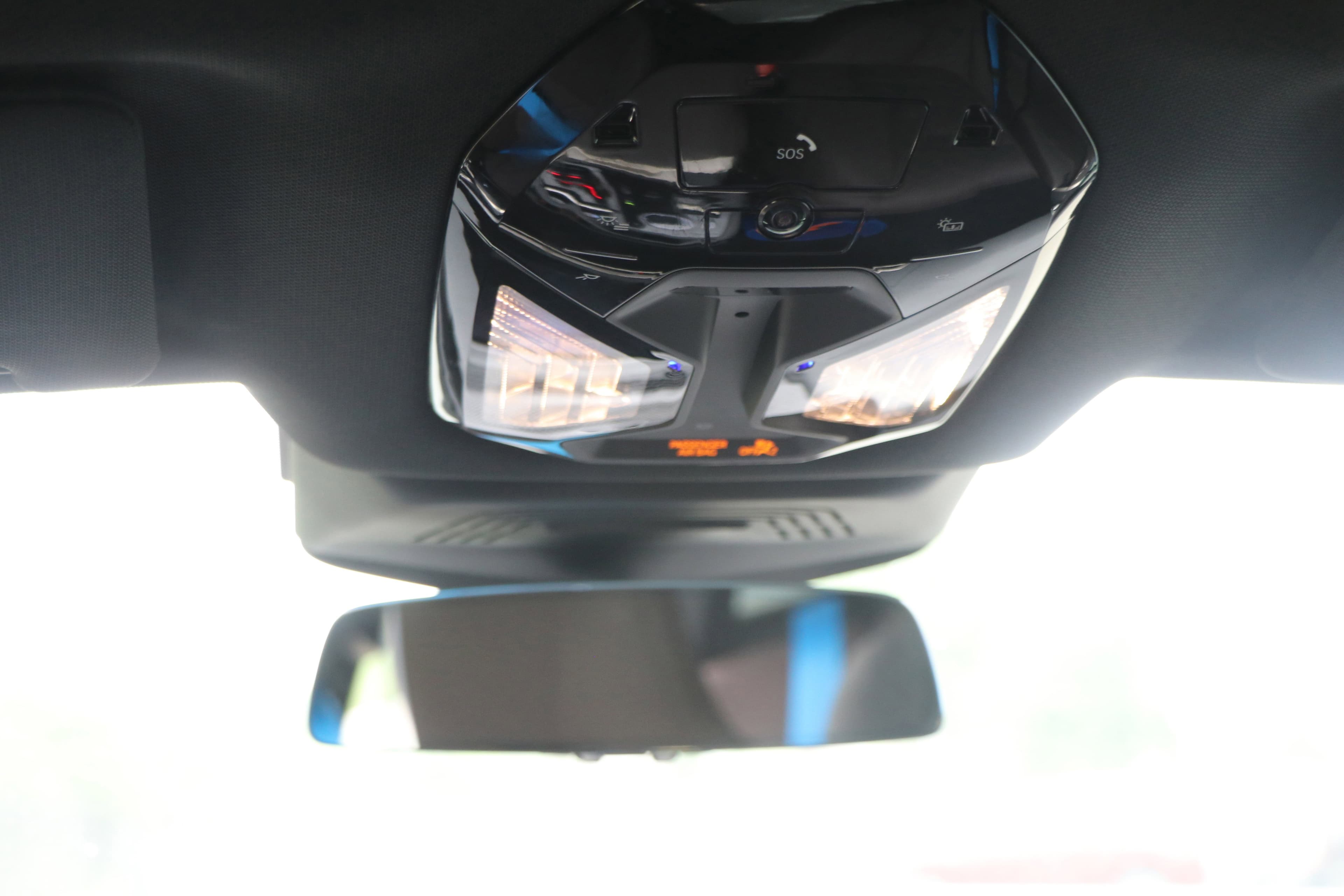 Vehicle photo 29