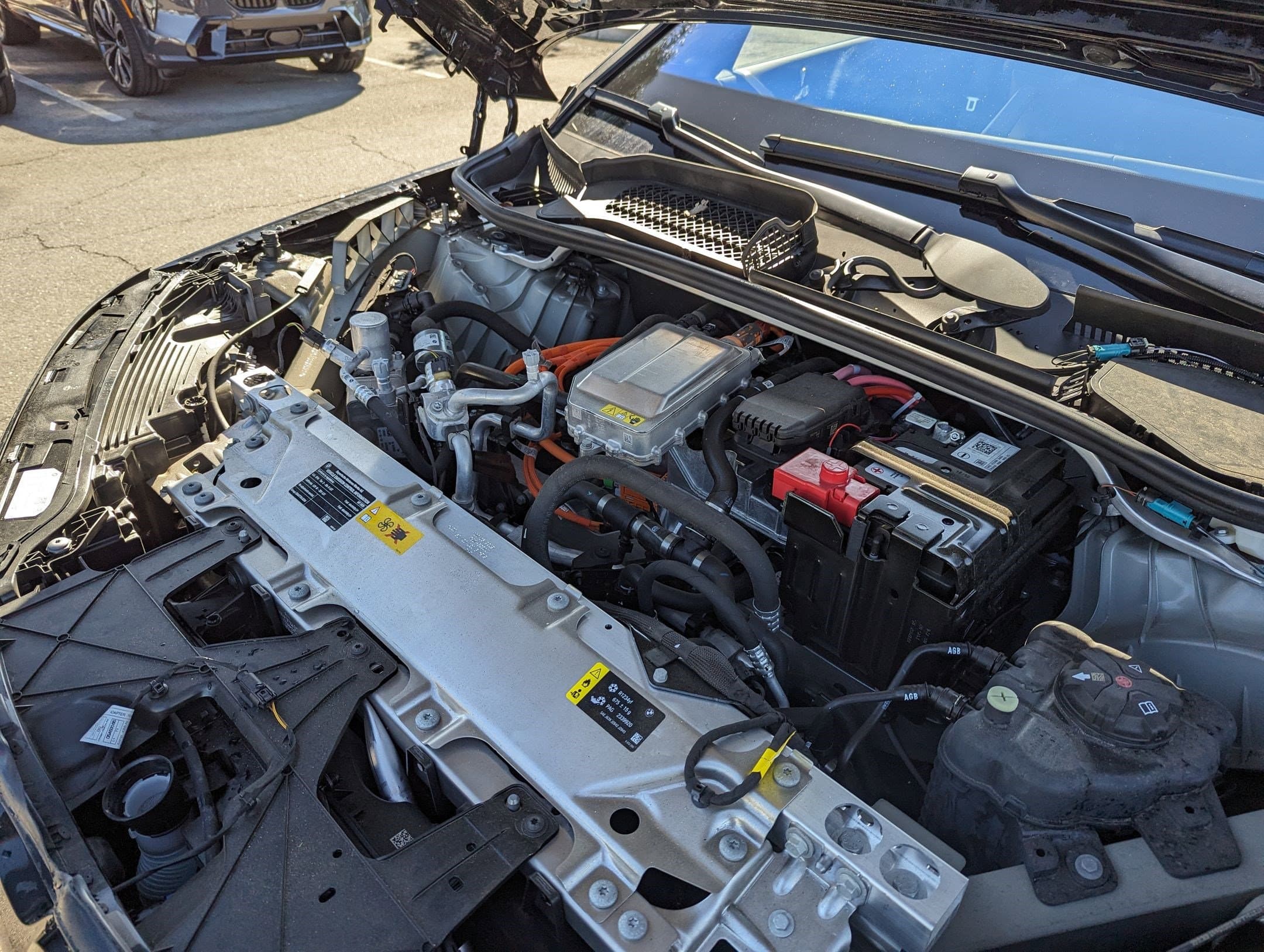 Vehicle photo 33