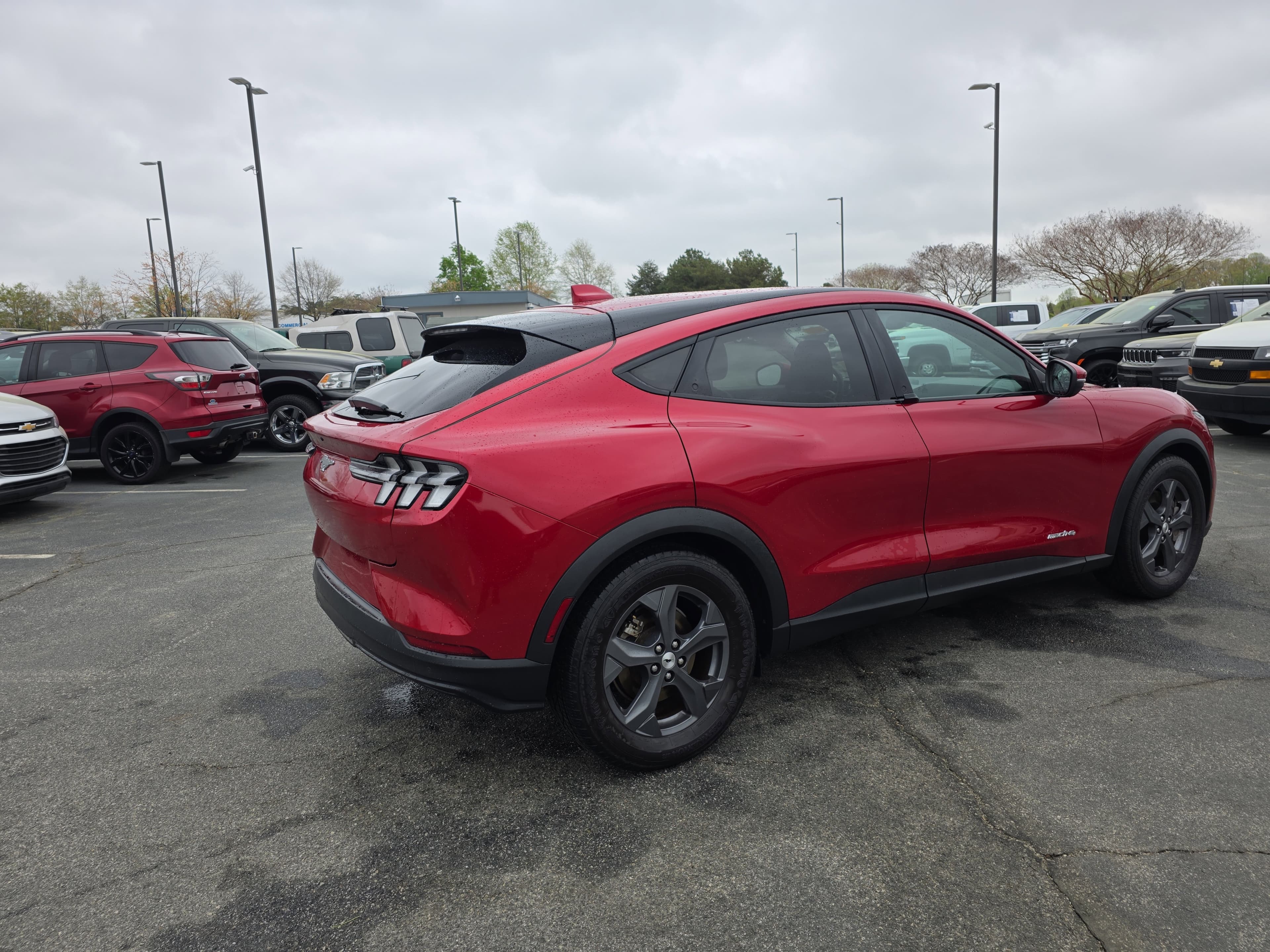 Vehicle photo 8