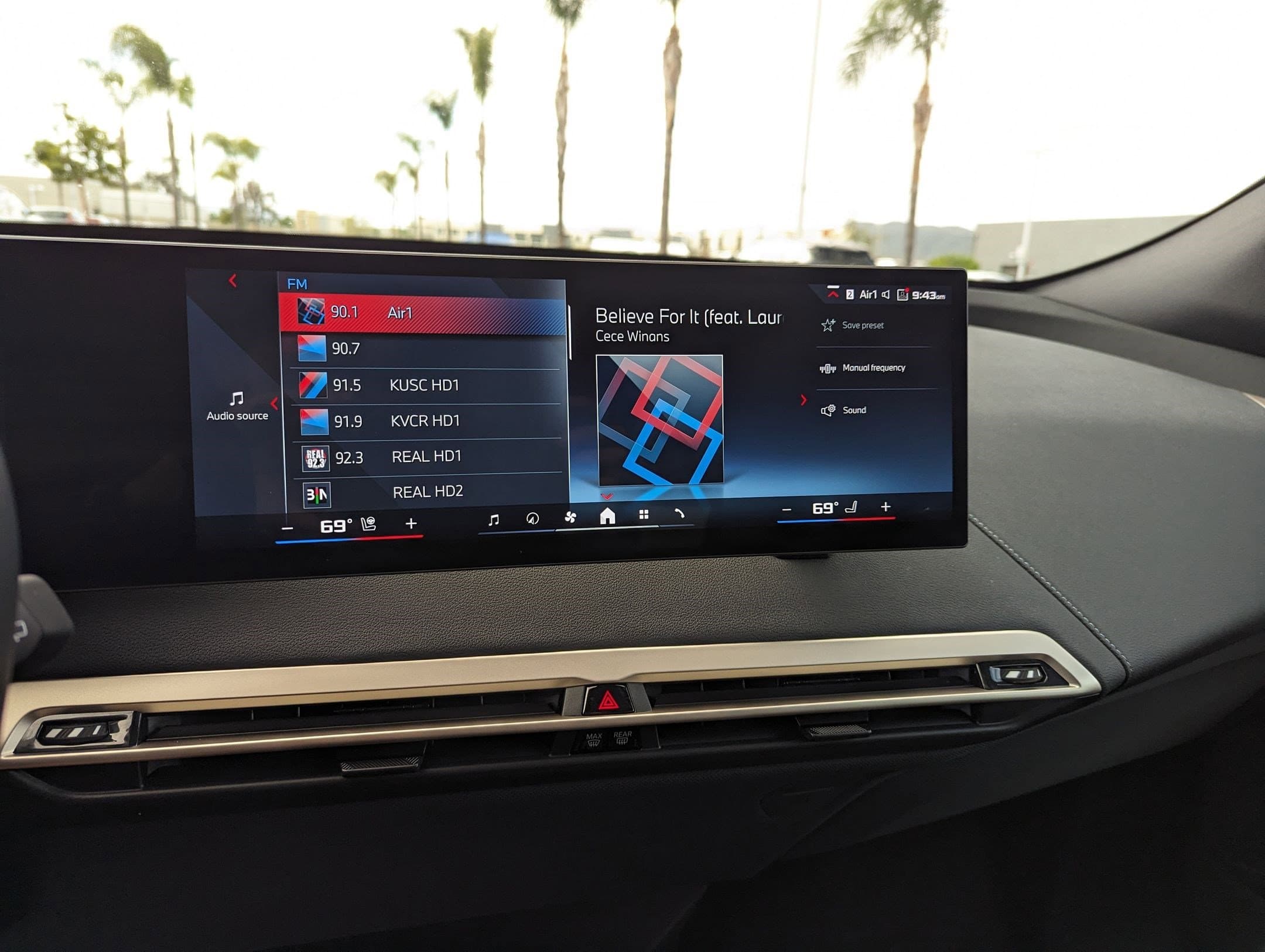 Vehicle photo 22