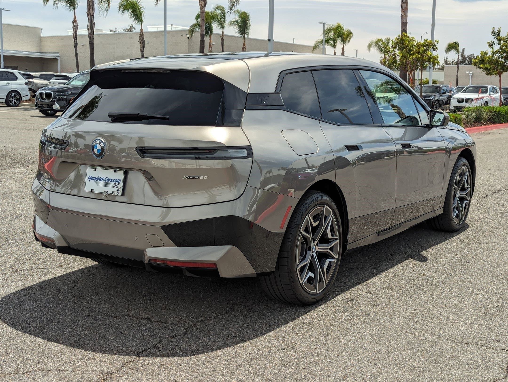 Vehicle photo 8