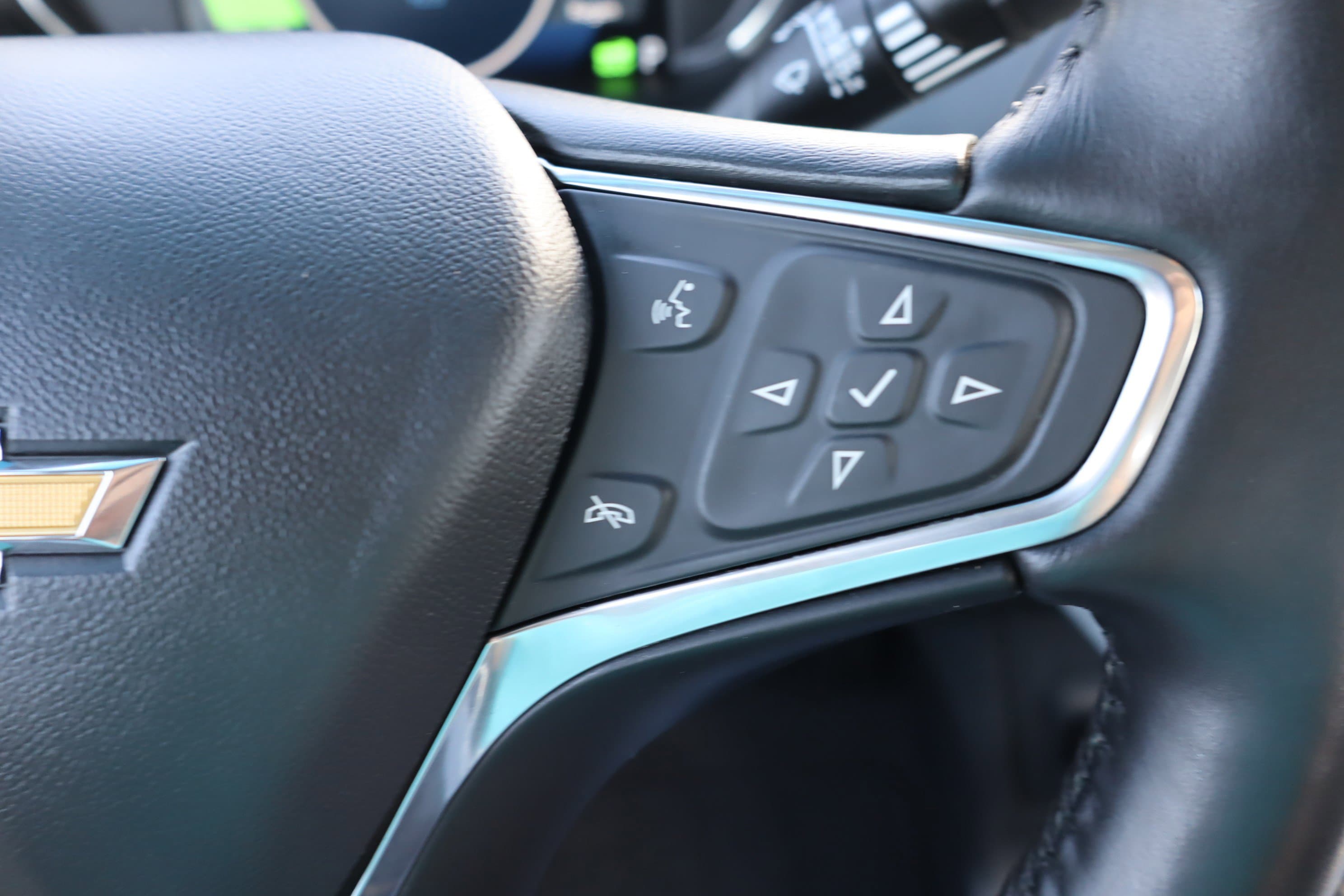 Vehicle photo 18