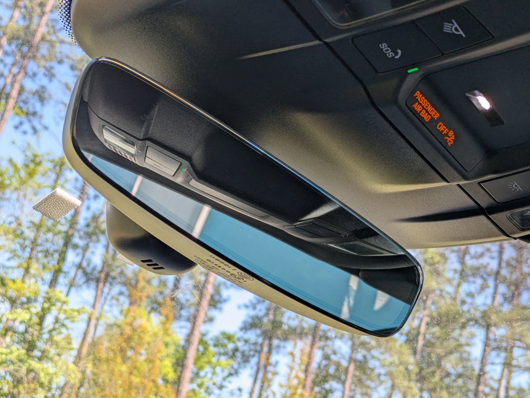Vehicle photo 17