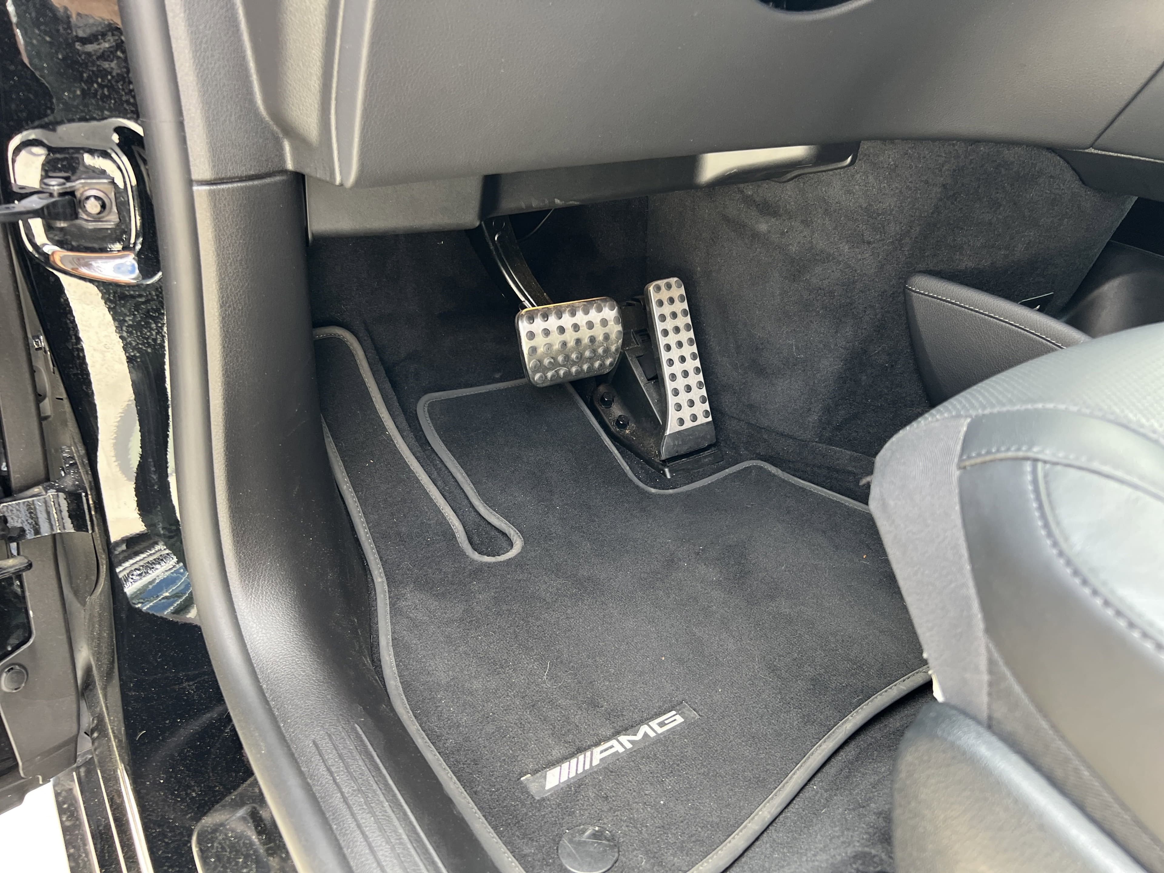 Vehicle photo 15