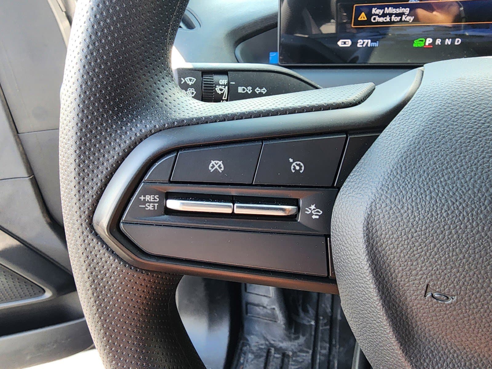 Vehicle photo 29