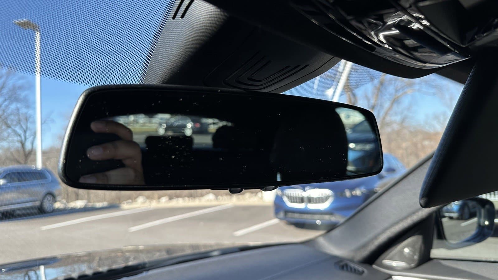 Vehicle photo 24