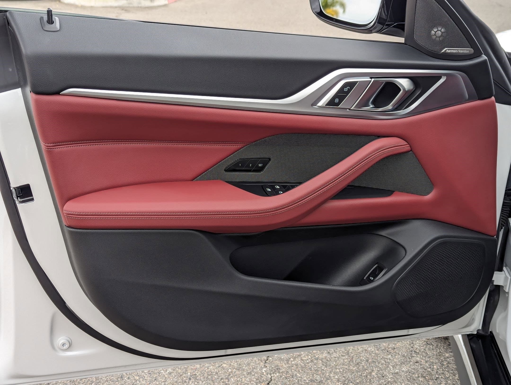 Vehicle photo 12