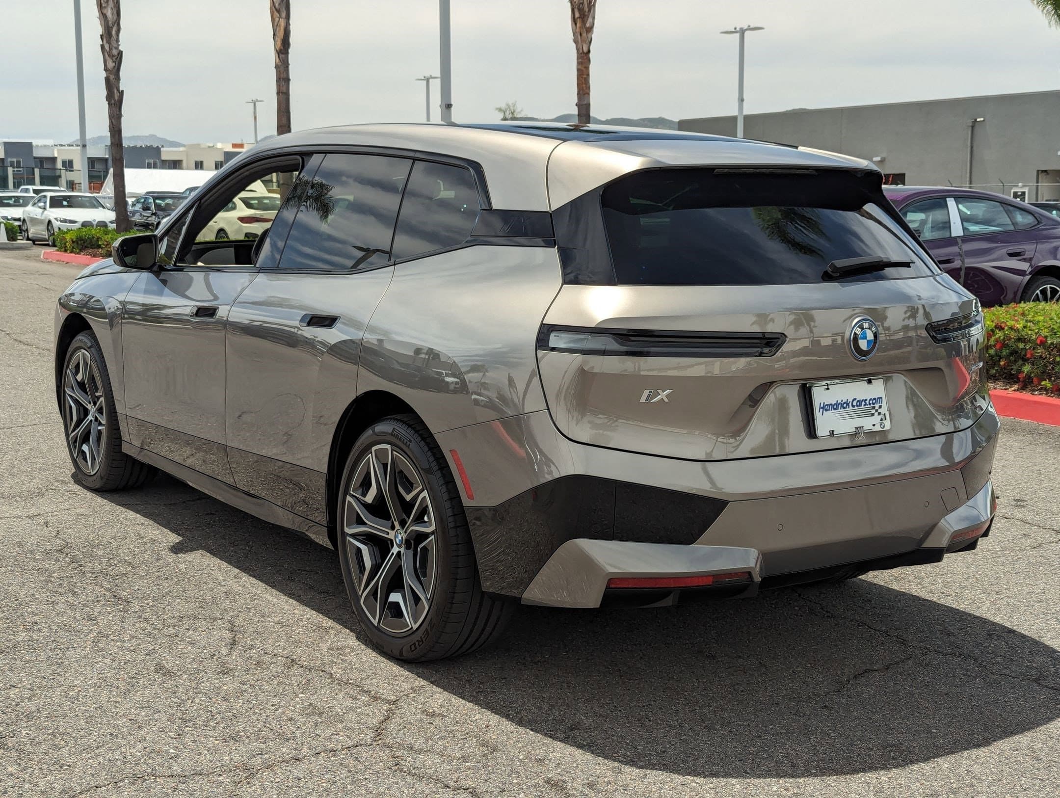 Vehicle photo 6
