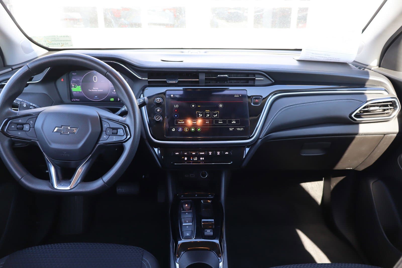 Vehicle photo 12