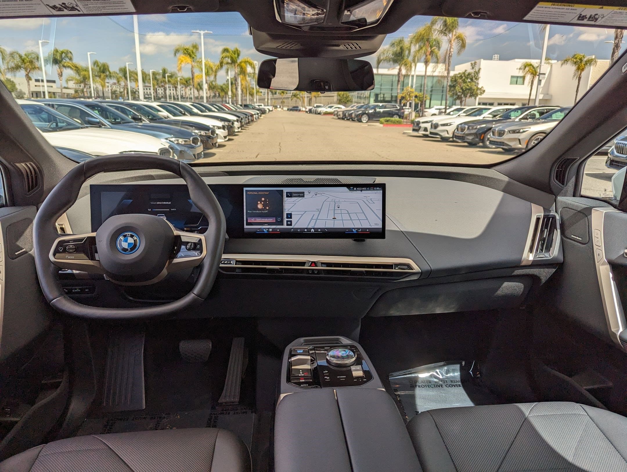 Vehicle photo 28