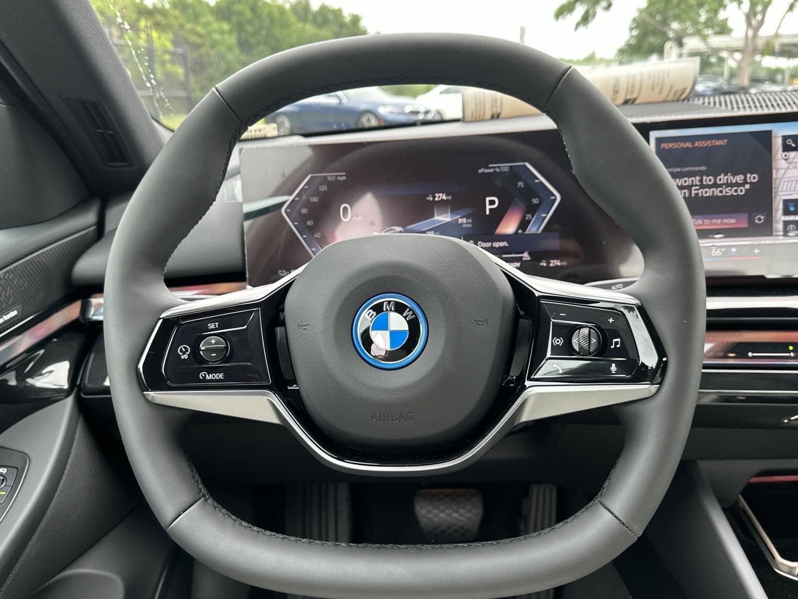 Vehicle photo 17