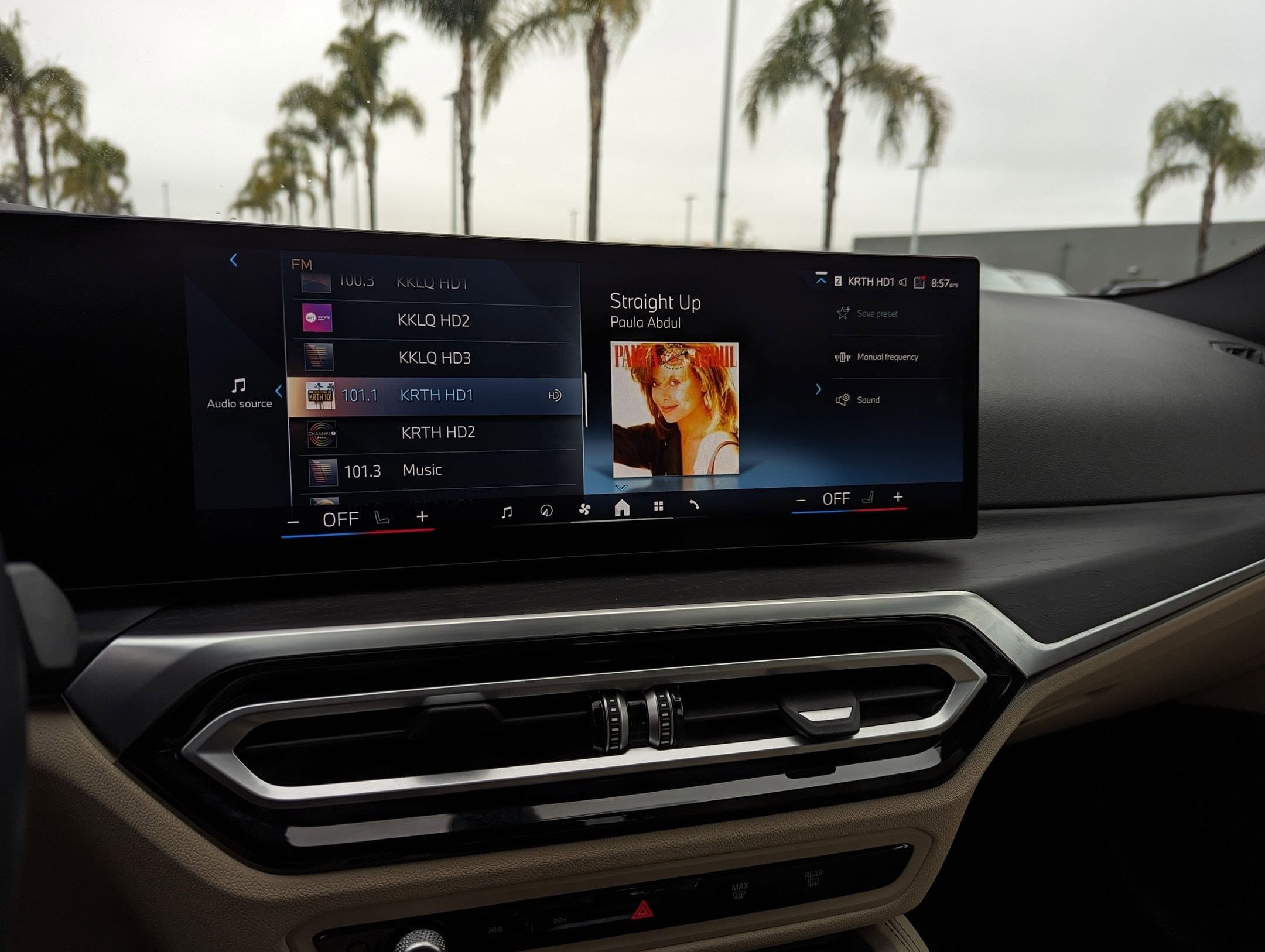 Vehicle photo 22
