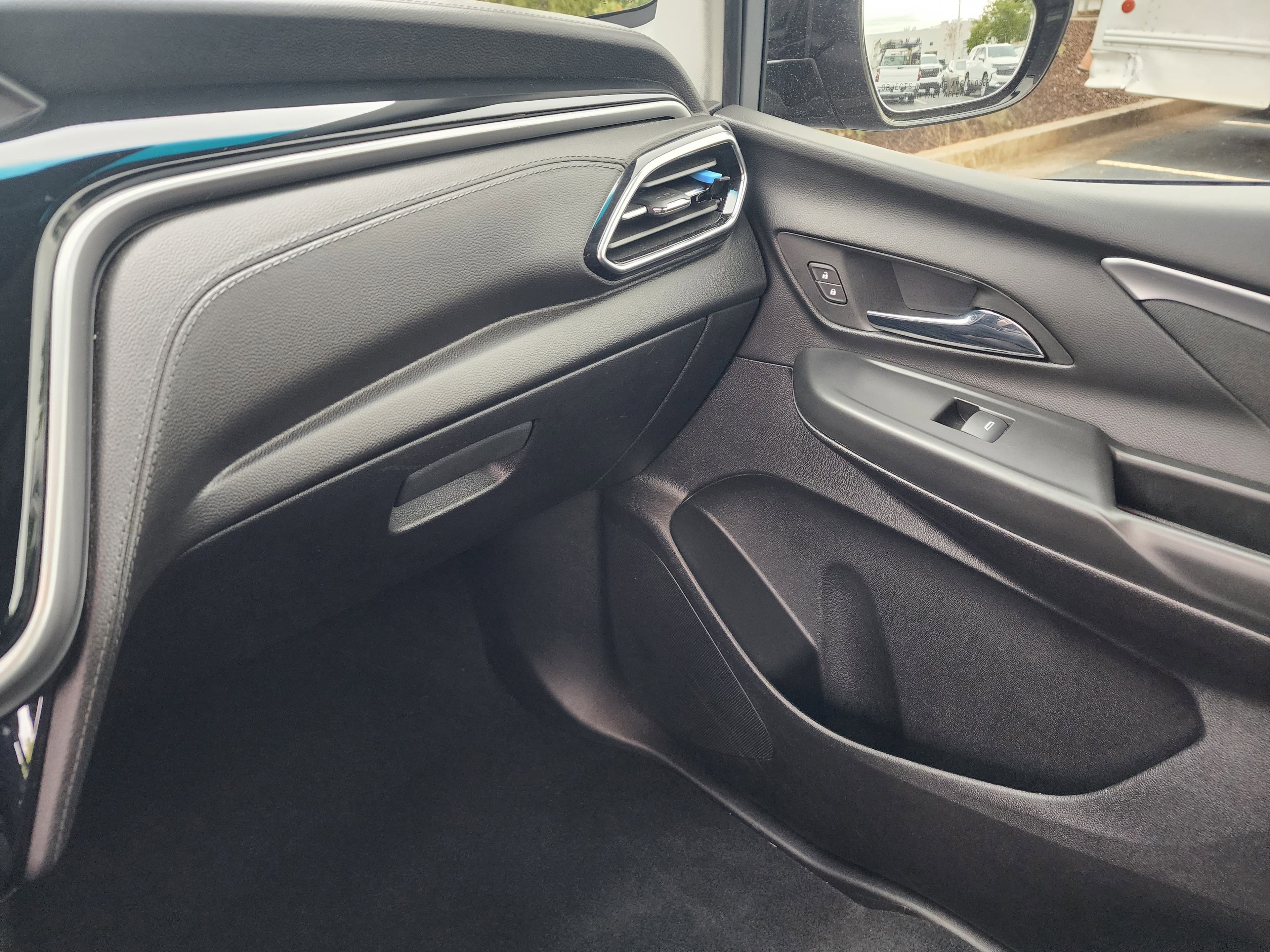Vehicle photo 31