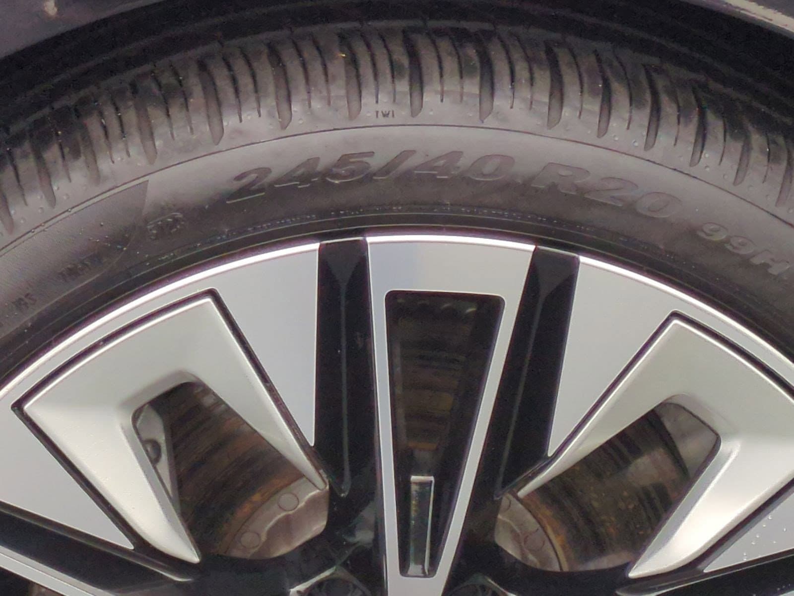 Vehicle photo 10