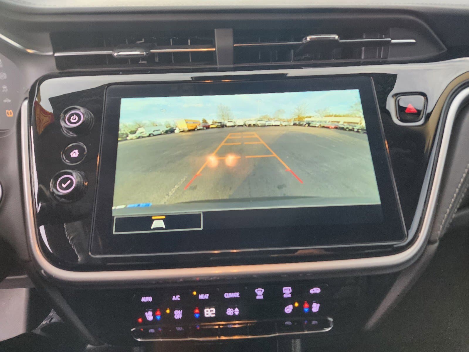 Vehicle photo 30