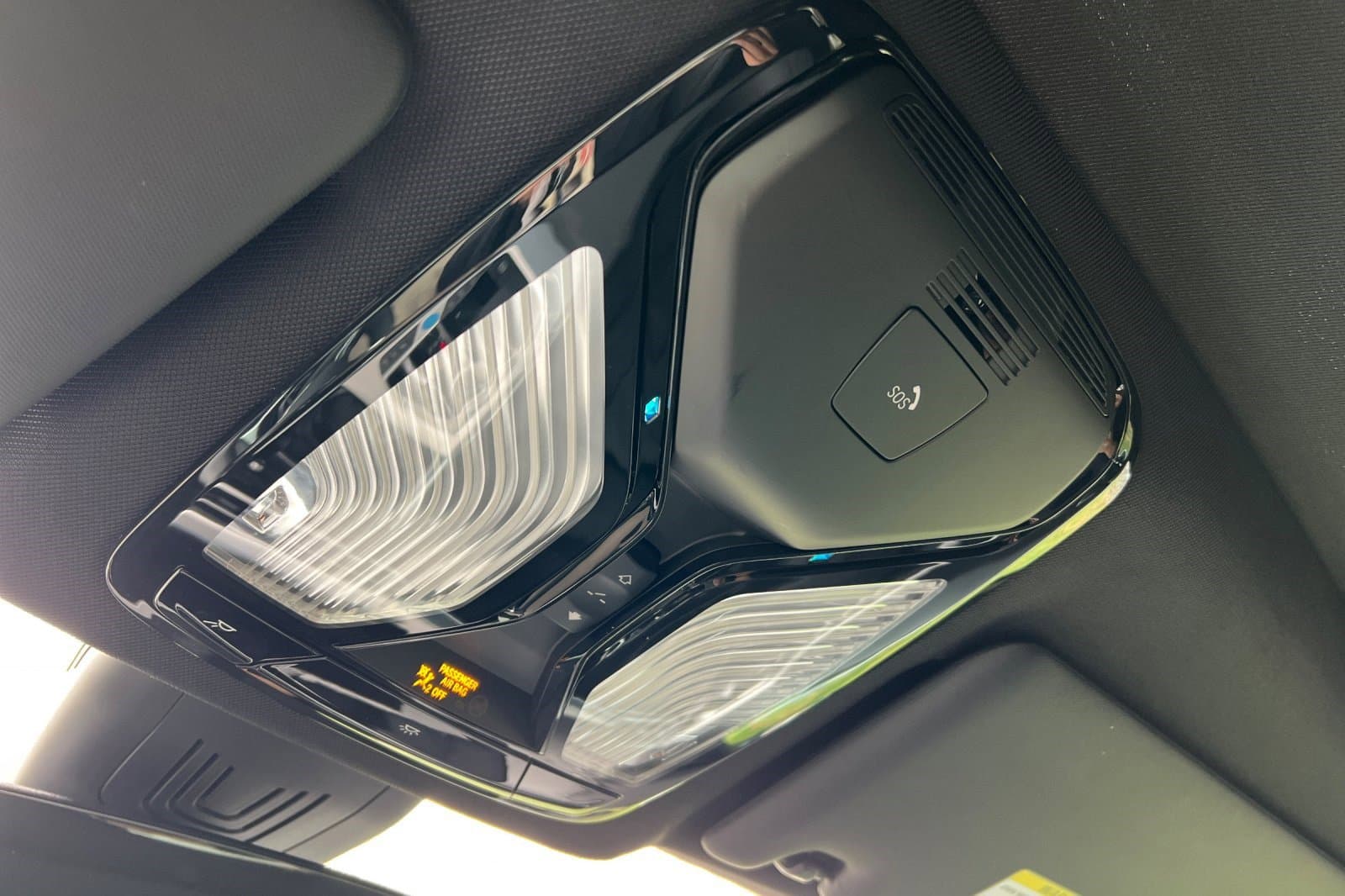 Vehicle photo 20