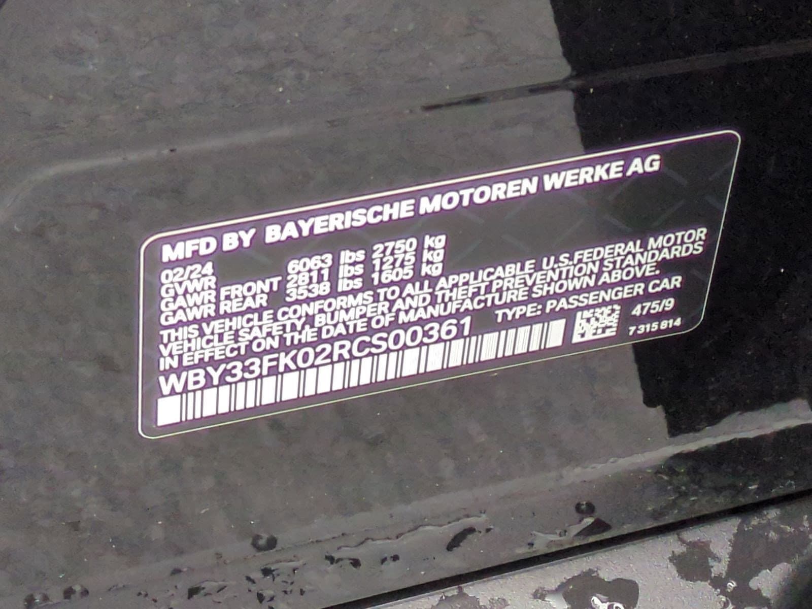 Vehicle photo 32