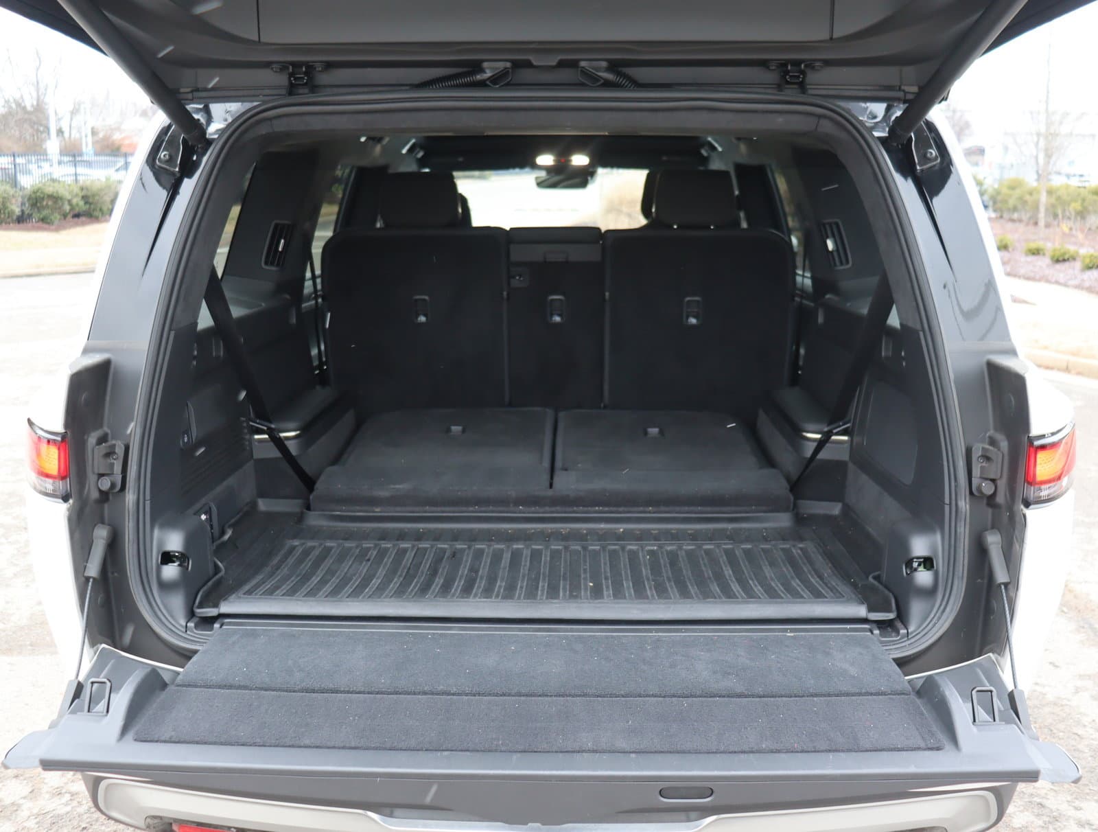 Vehicle photo 34
