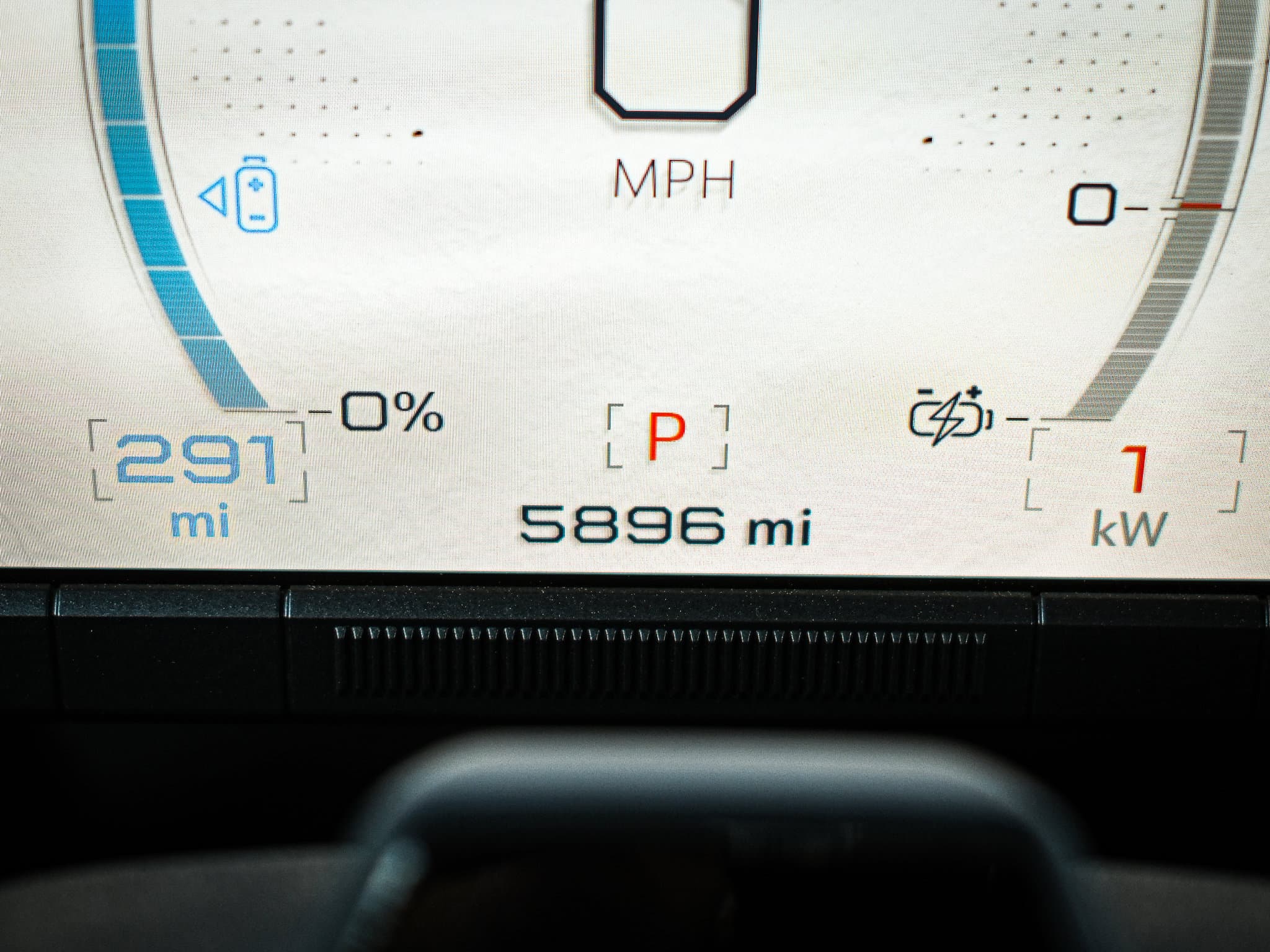 Vehicle photo 20