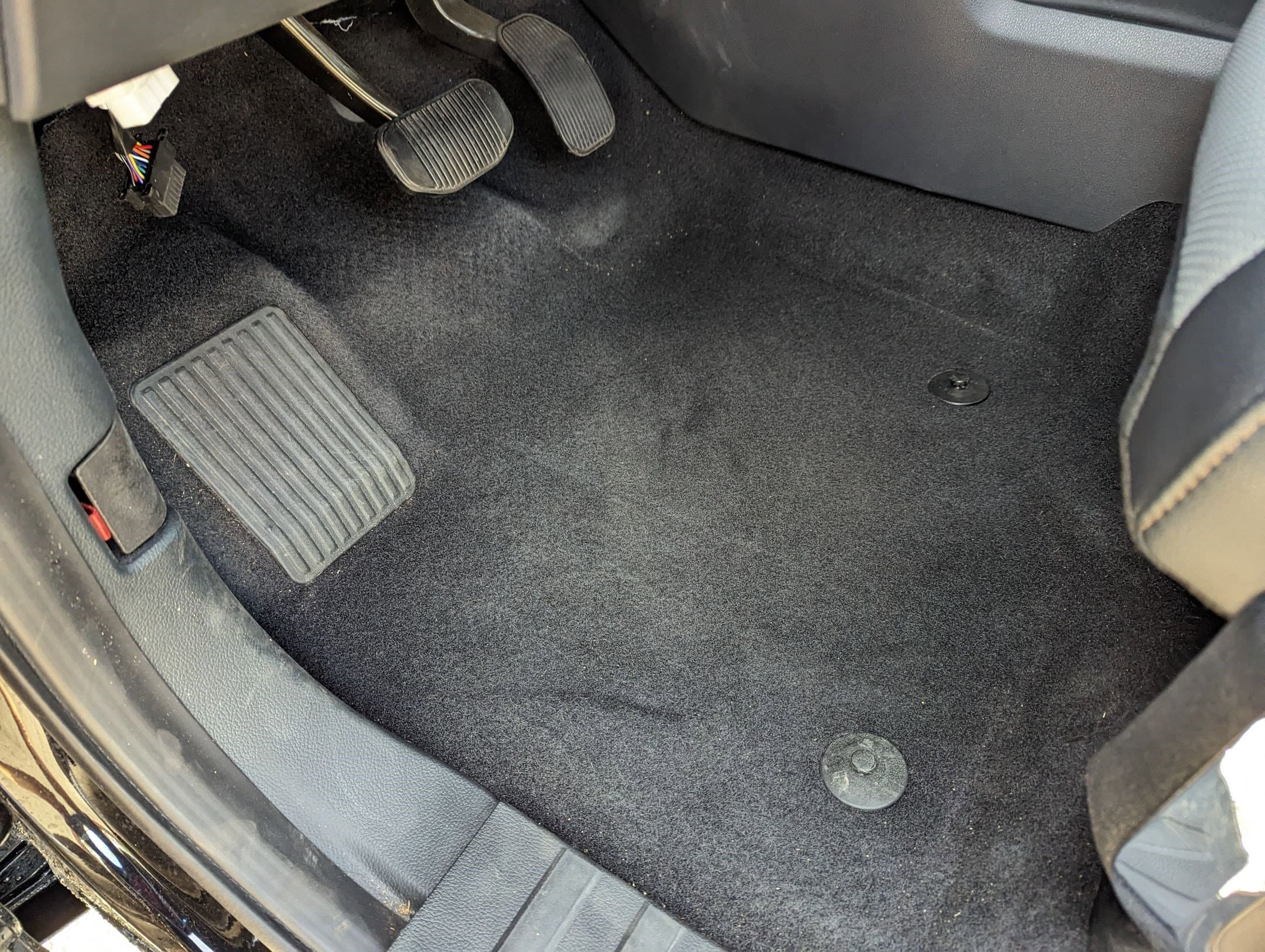 Vehicle photo 15