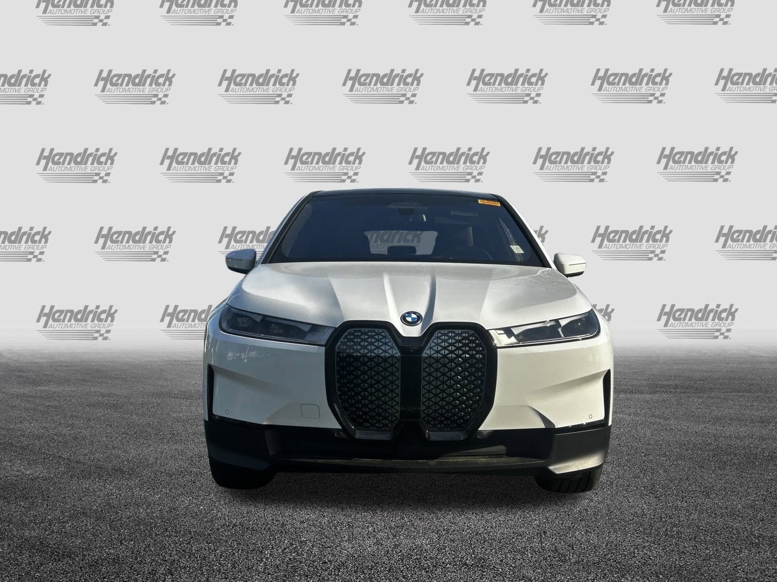 Vehicle photo 2