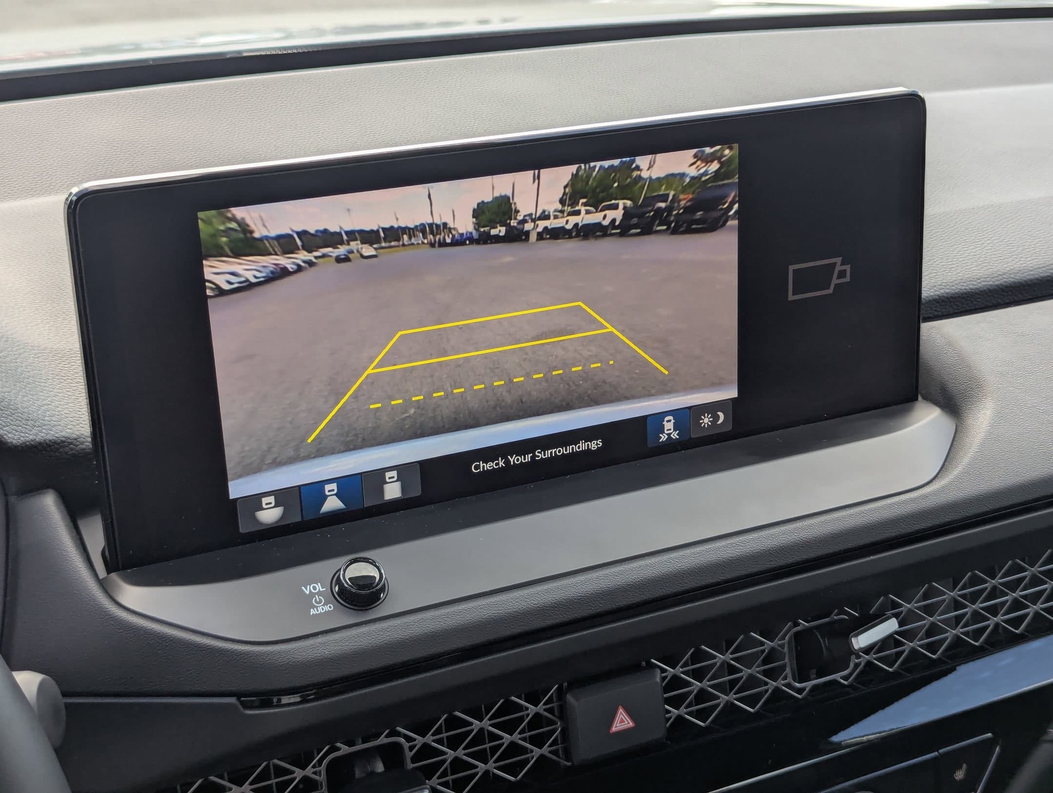 Vehicle photo 21