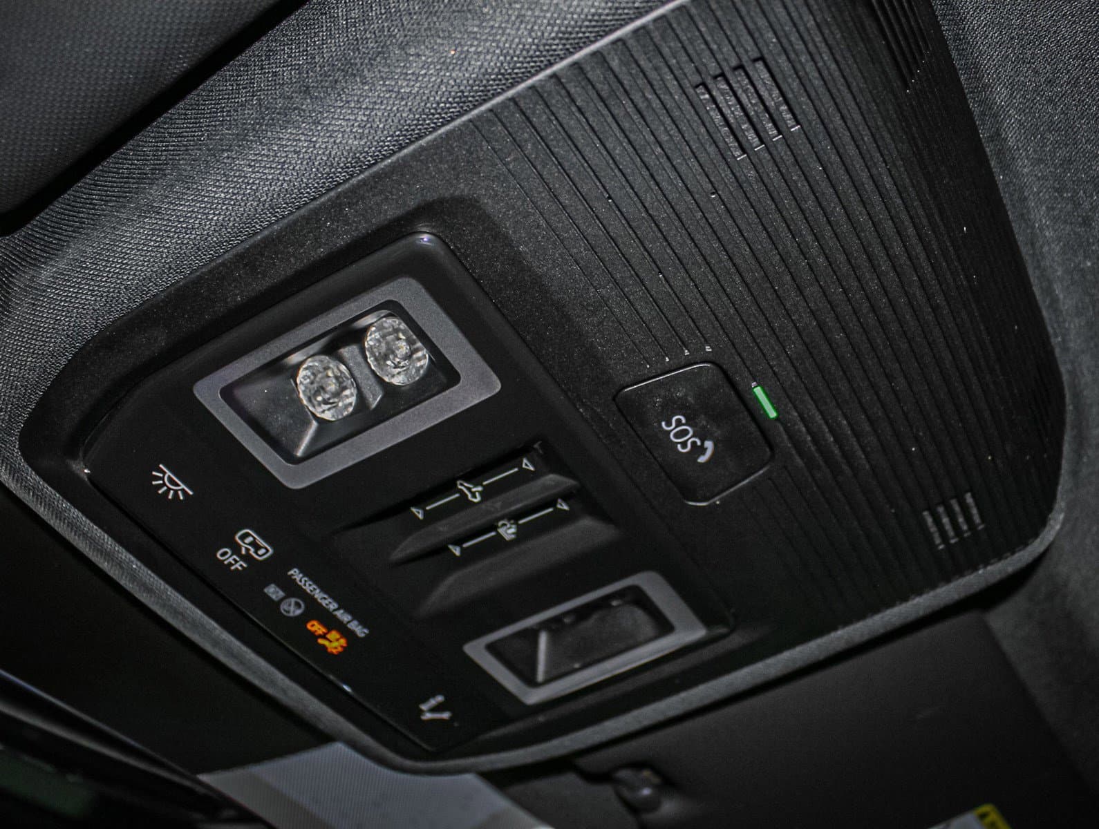 Vehicle photo 21