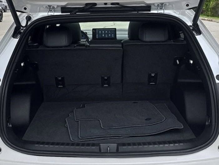 Vehicle photo 27